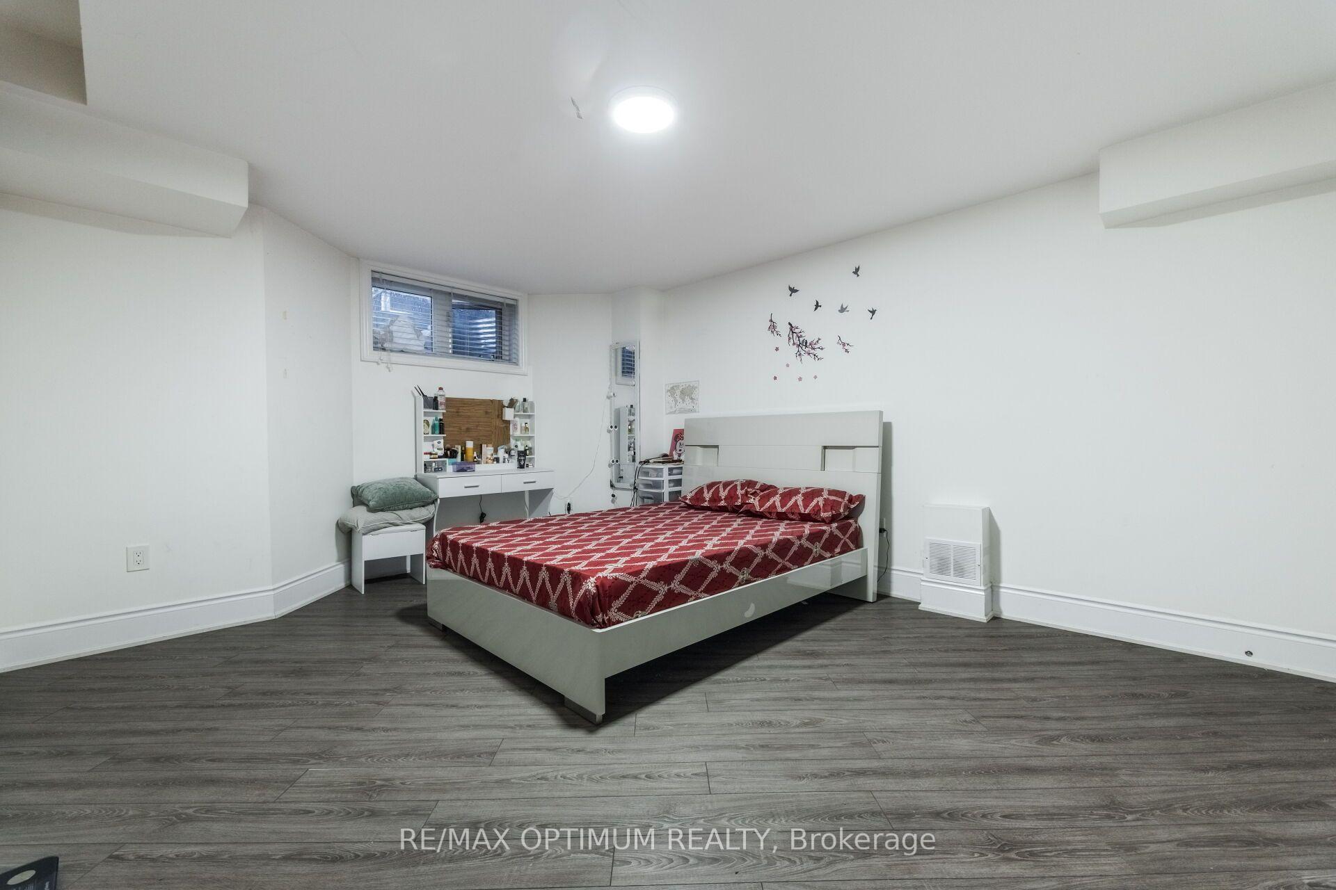 Photo 38 of 37 Elbern Markell Drive, Brampton, Credit Valley — HOMEH