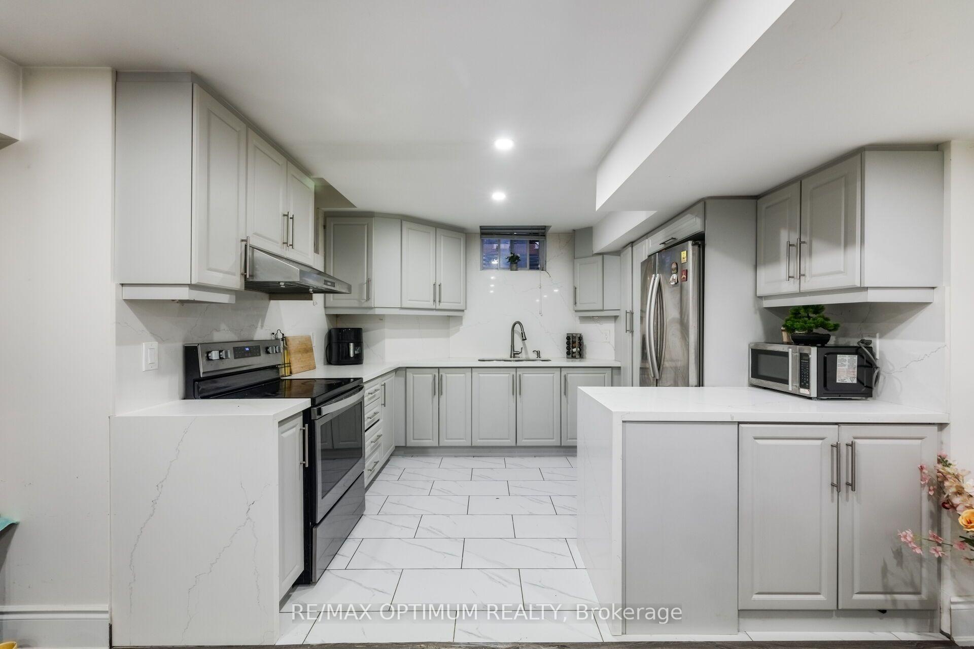 Photo 39 of 37 Elbern Markell Drive, Brampton, Credit Valley — HOMEH