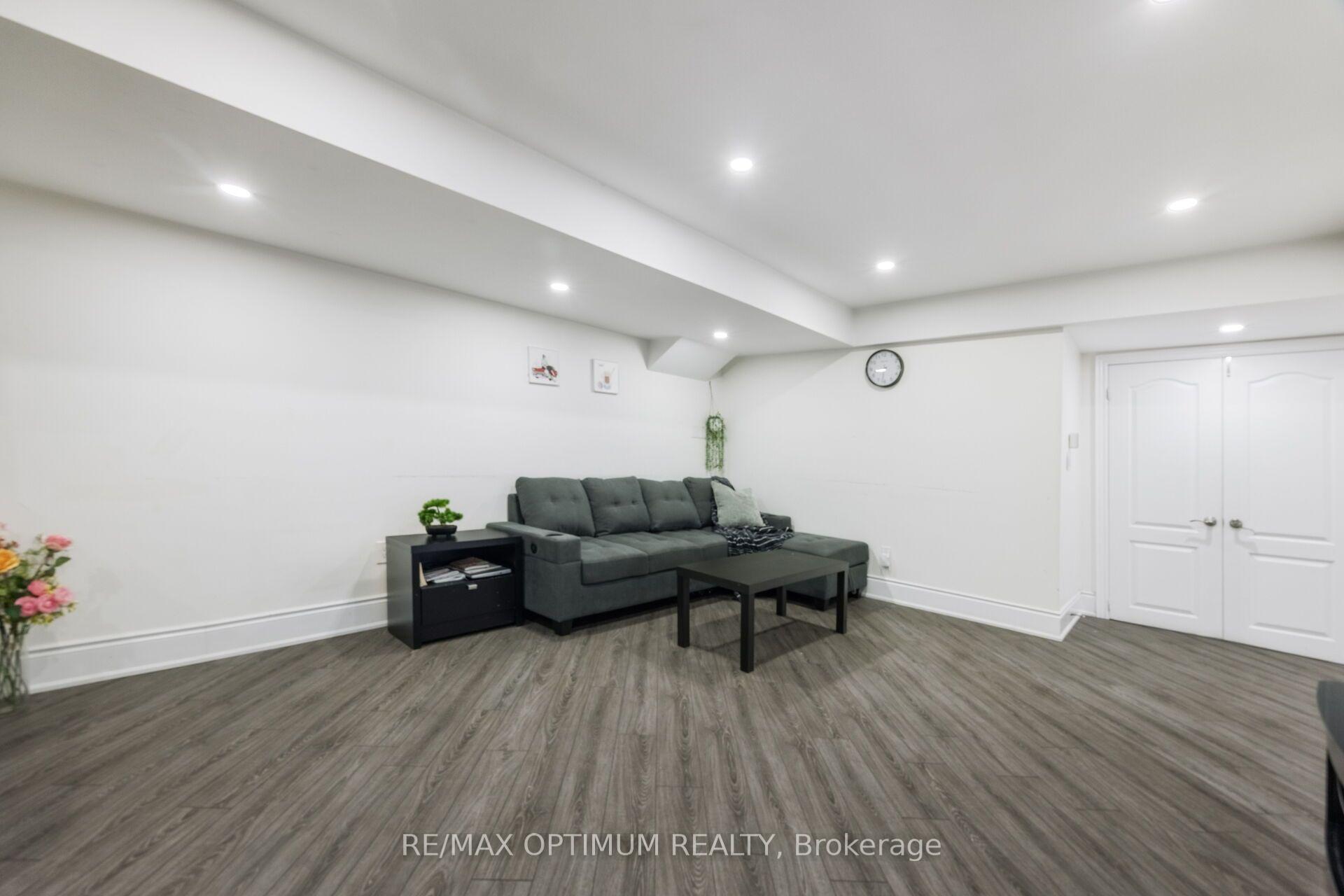 Photo 40 of 37 Elbern Markell Drive, Brampton, Credit Valley — HOMEH