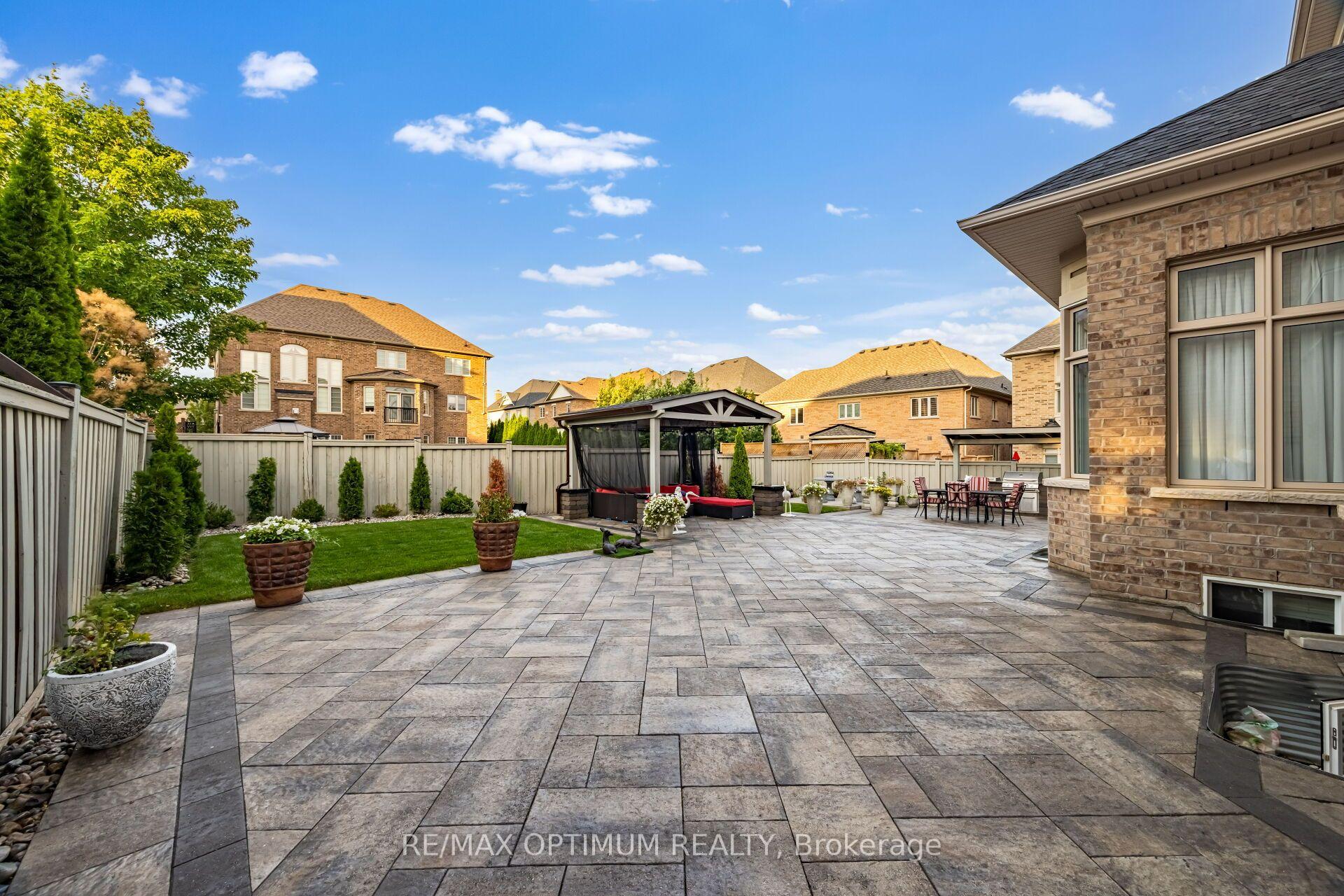 Photo 41 of 37 Elbern Markell Drive, Brampton, Credit Valley — HOMEH