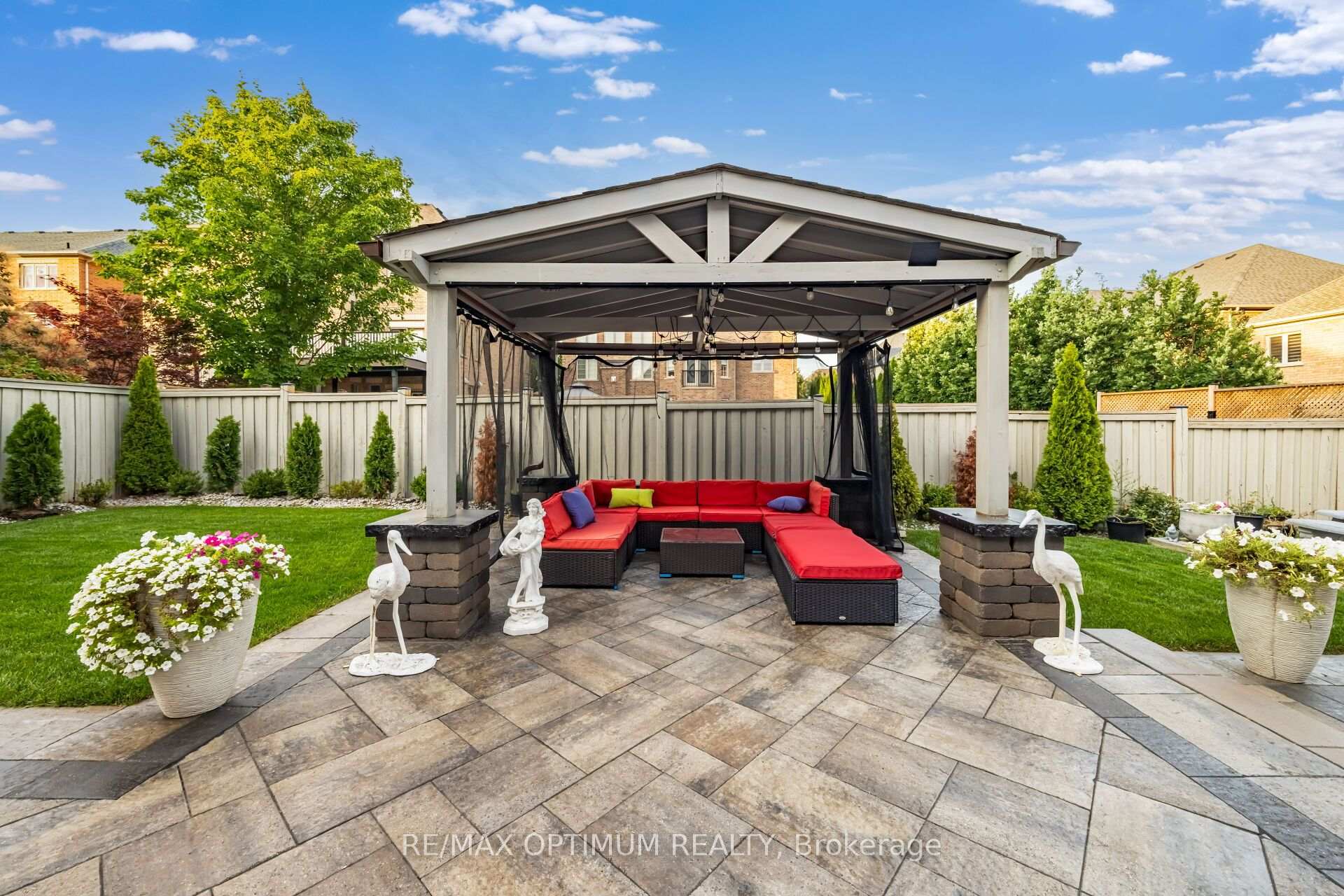Photo 45 of 37 Elbern Markell Drive, Brampton, Credit Valley — HOMEH