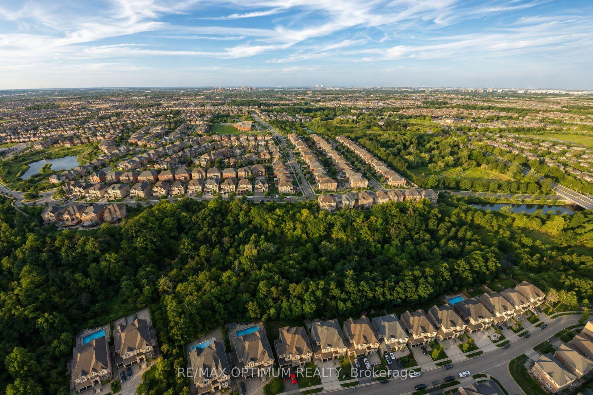 Photo 50 of 37 Elbern Markell Drive, Brampton, Credit Valley — HOMEH
