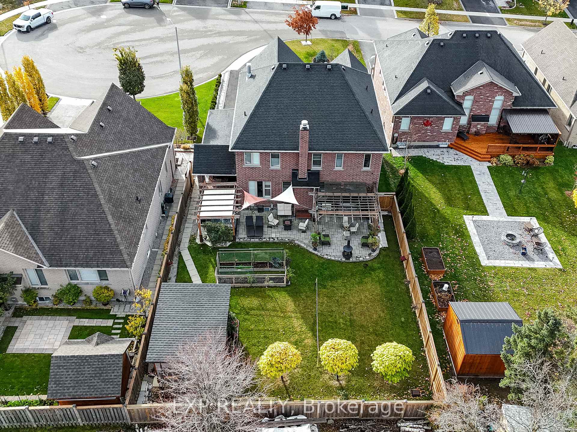 Photo 5 of 44 Philson Court, Innisfil, Cookstown — HOMEH