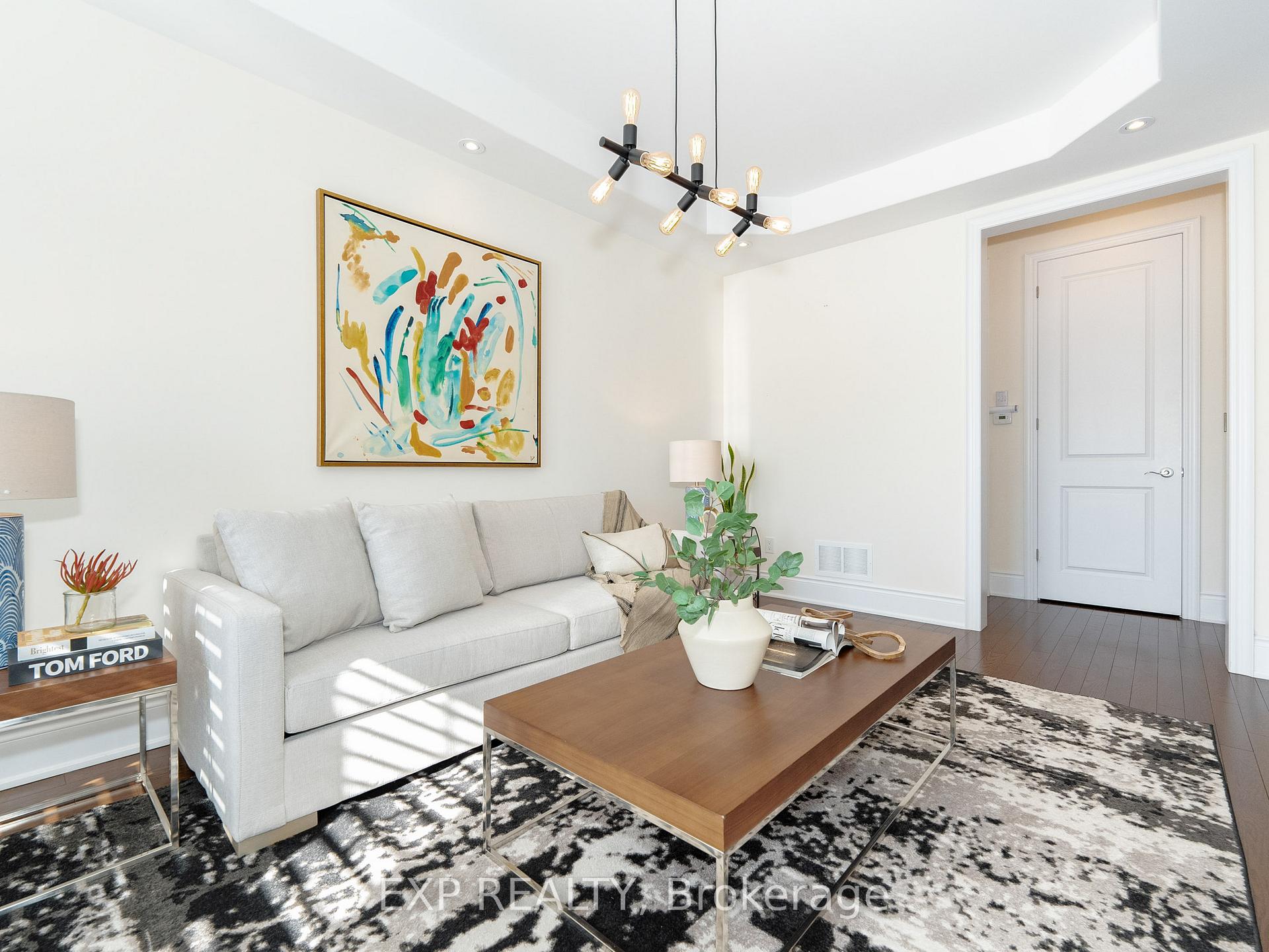 Photo 10 of 44 Philson Court, Innisfil, Cookstown — HOMEH