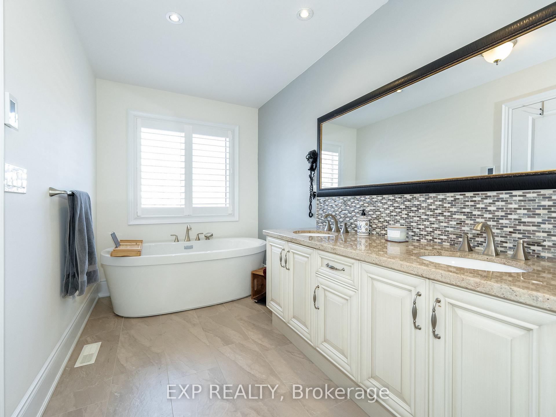 Photo 31 of 44 Philson Court, Innisfil, Cookstown — HOMEH