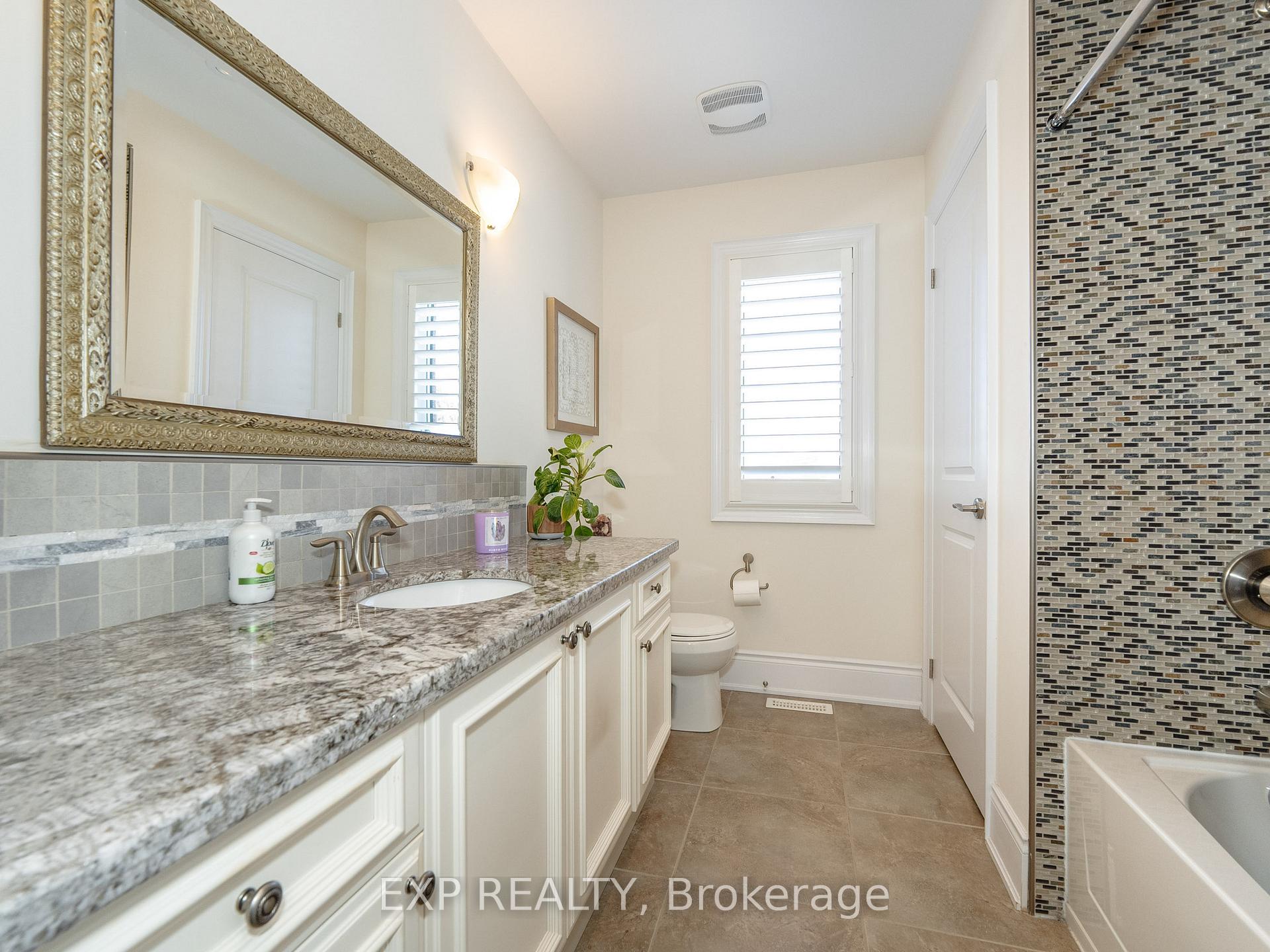 Photo 33 of 44 Philson Court, Innisfil, Cookstown — HOMEH