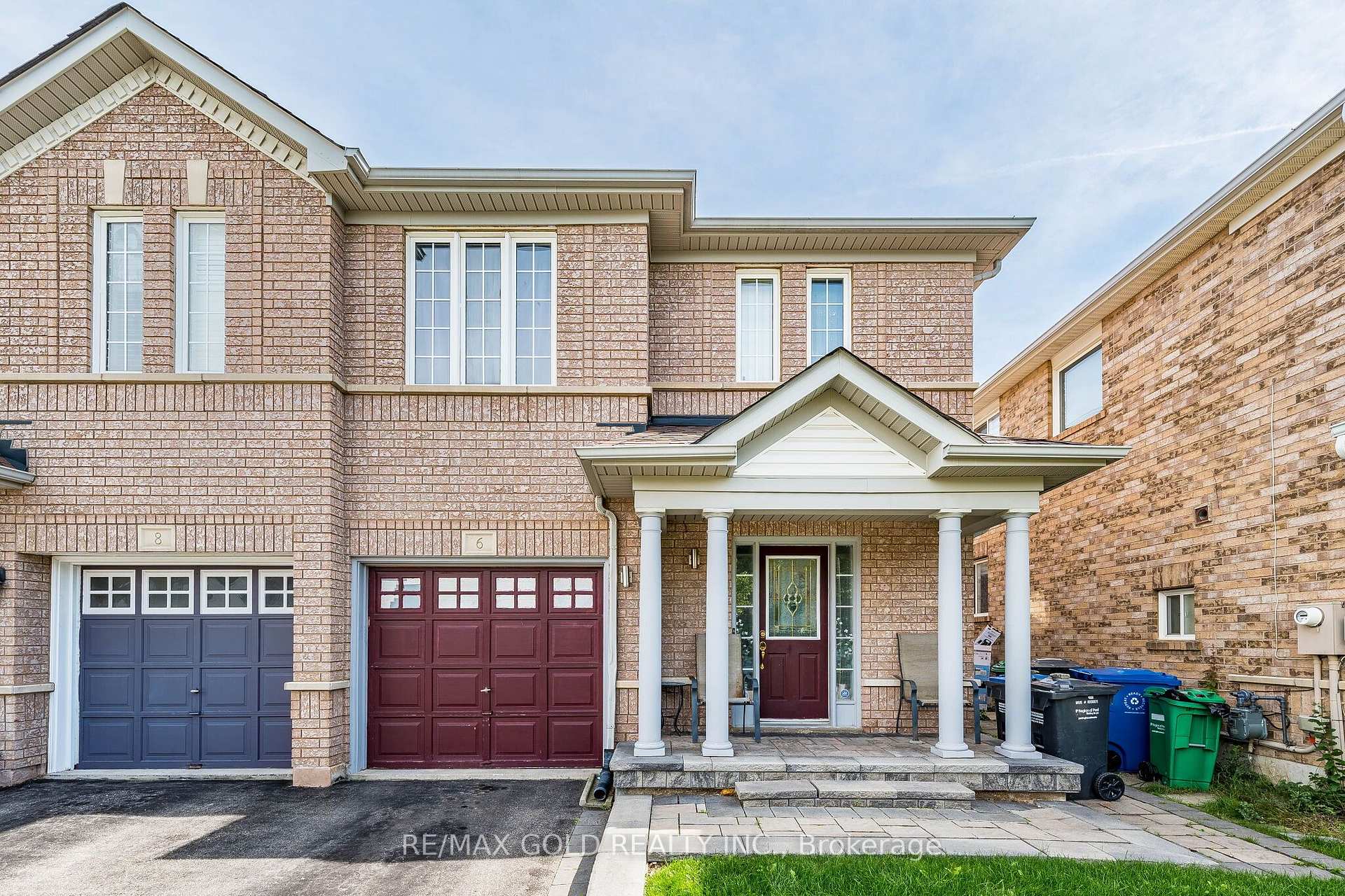 Photo 3 of 6 Mistdale Crescent, Brampton, Fletcher's Meadow — HOMEH