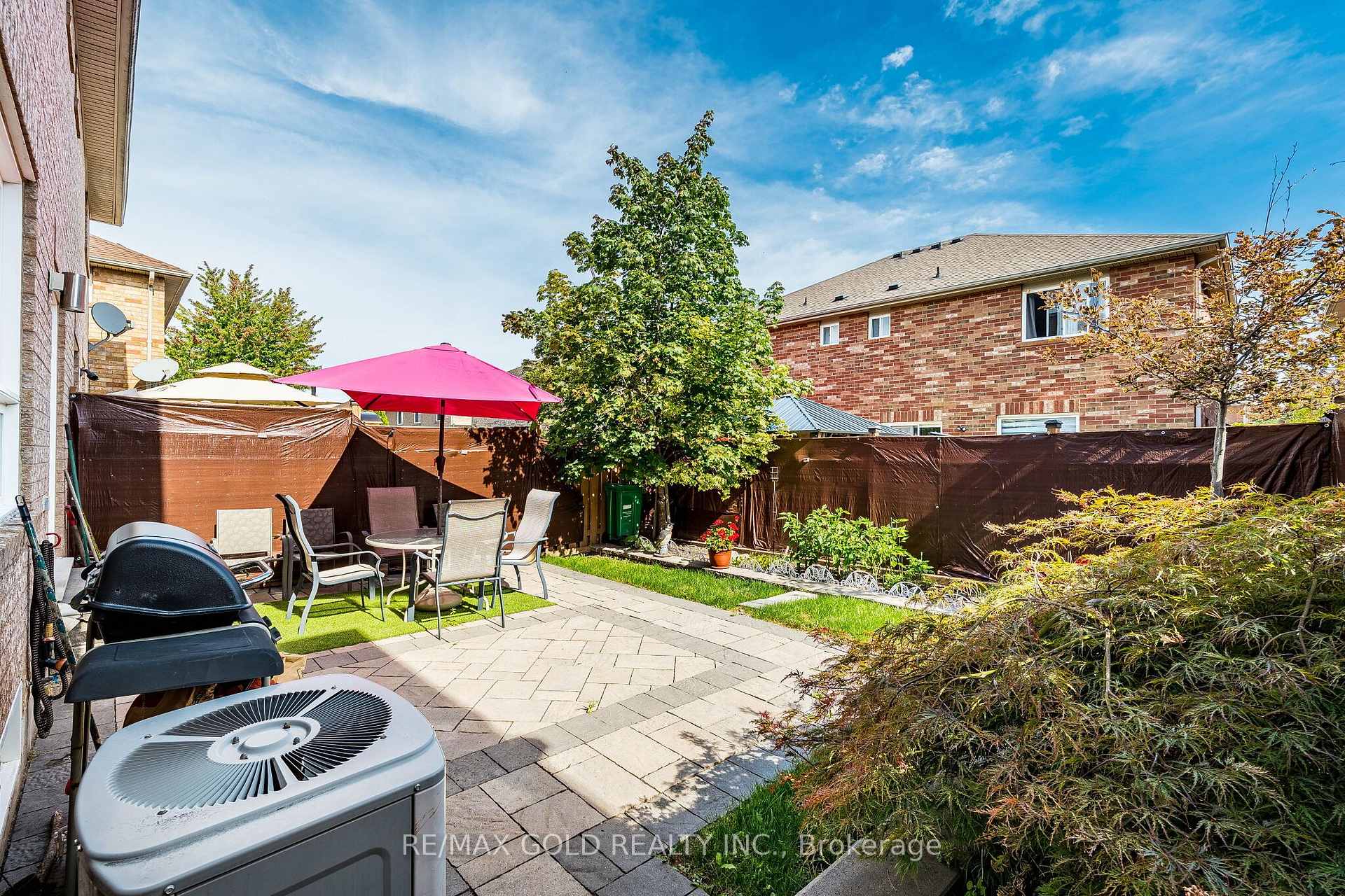 Photo 28 of 6 Mistdale Crescent, Brampton, Fletcher's Meadow — HOMEH