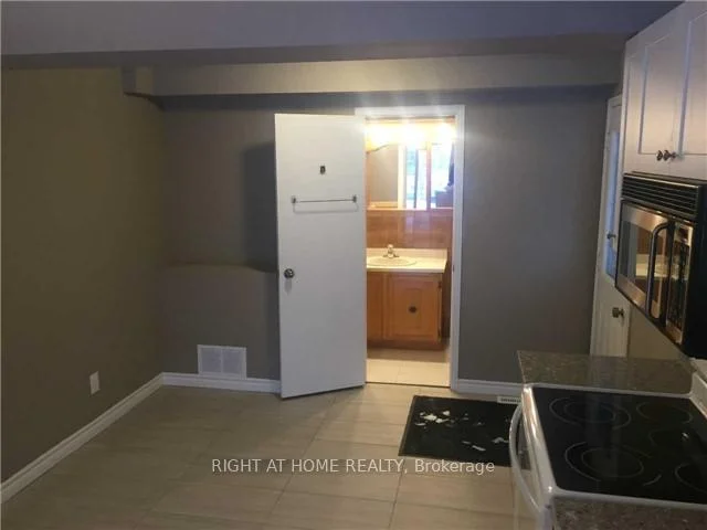 Photo 10 of Unit #02, 37 Cherry Hills Road, Vaughan, Glen Shields — HOMEH