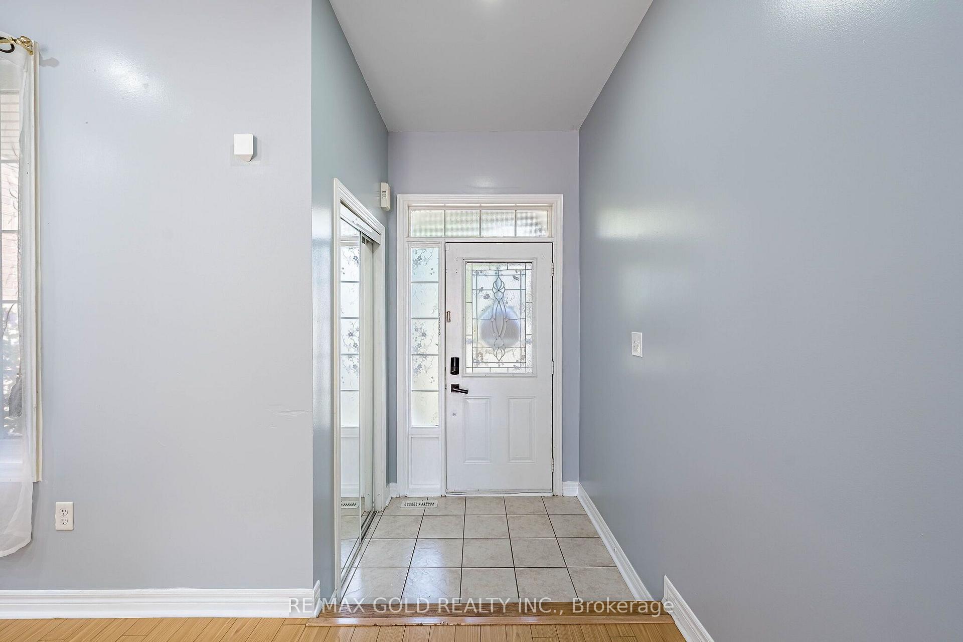 Photo 4 of 20 Amaranth Crescent, Brampton, Northwest Sandalwood Parkway — HOMEH