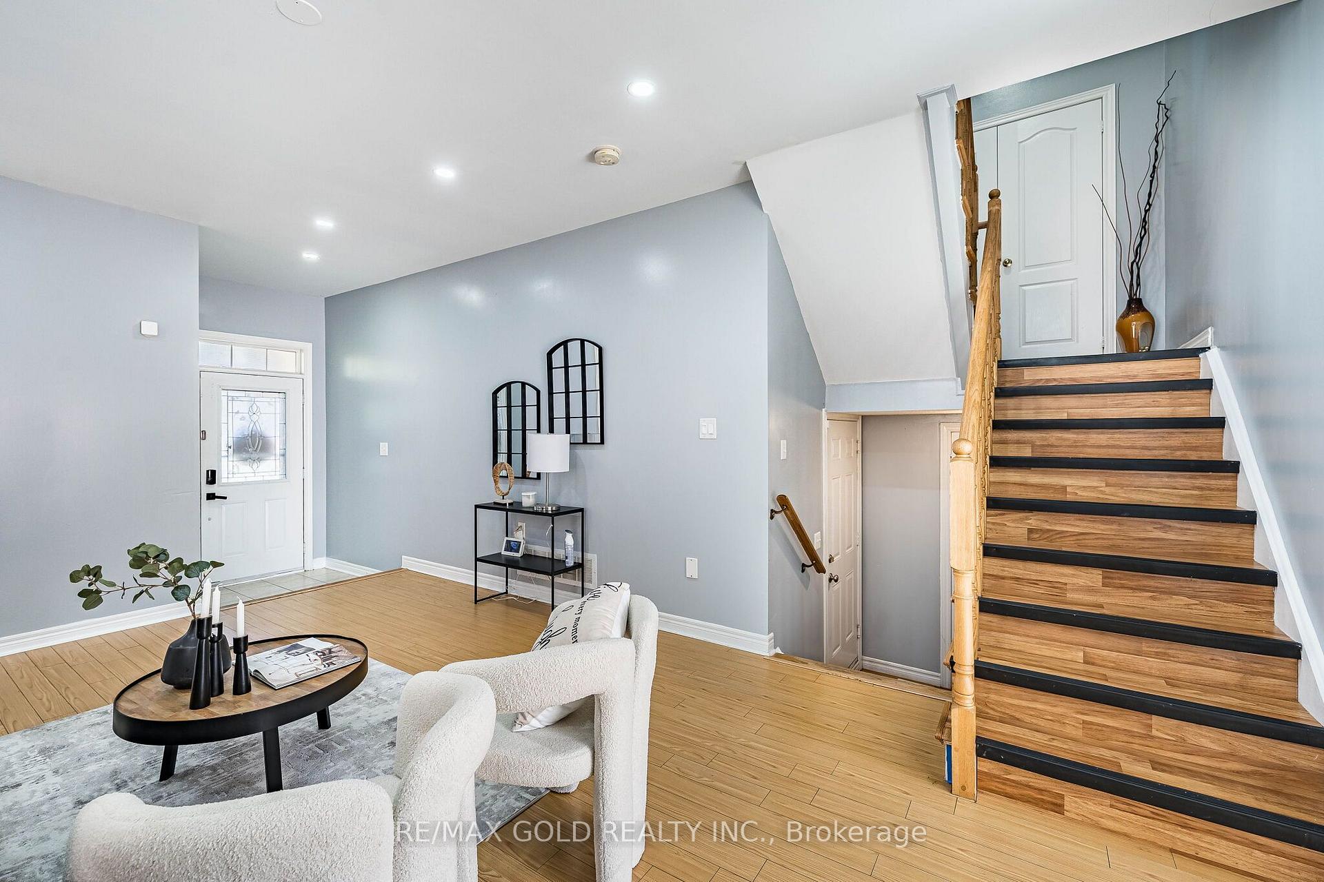Photo 7 of 20 Amaranth Crescent, Brampton, Northwest Sandalwood Parkway — HOMEH