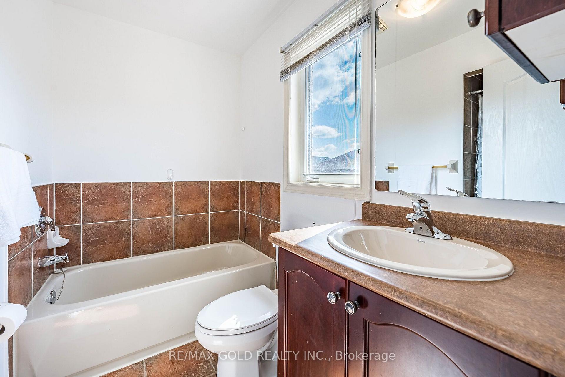 Photo 19 of 20 Amaranth Crescent, Brampton, Northwest Sandalwood Parkway — HOMEH