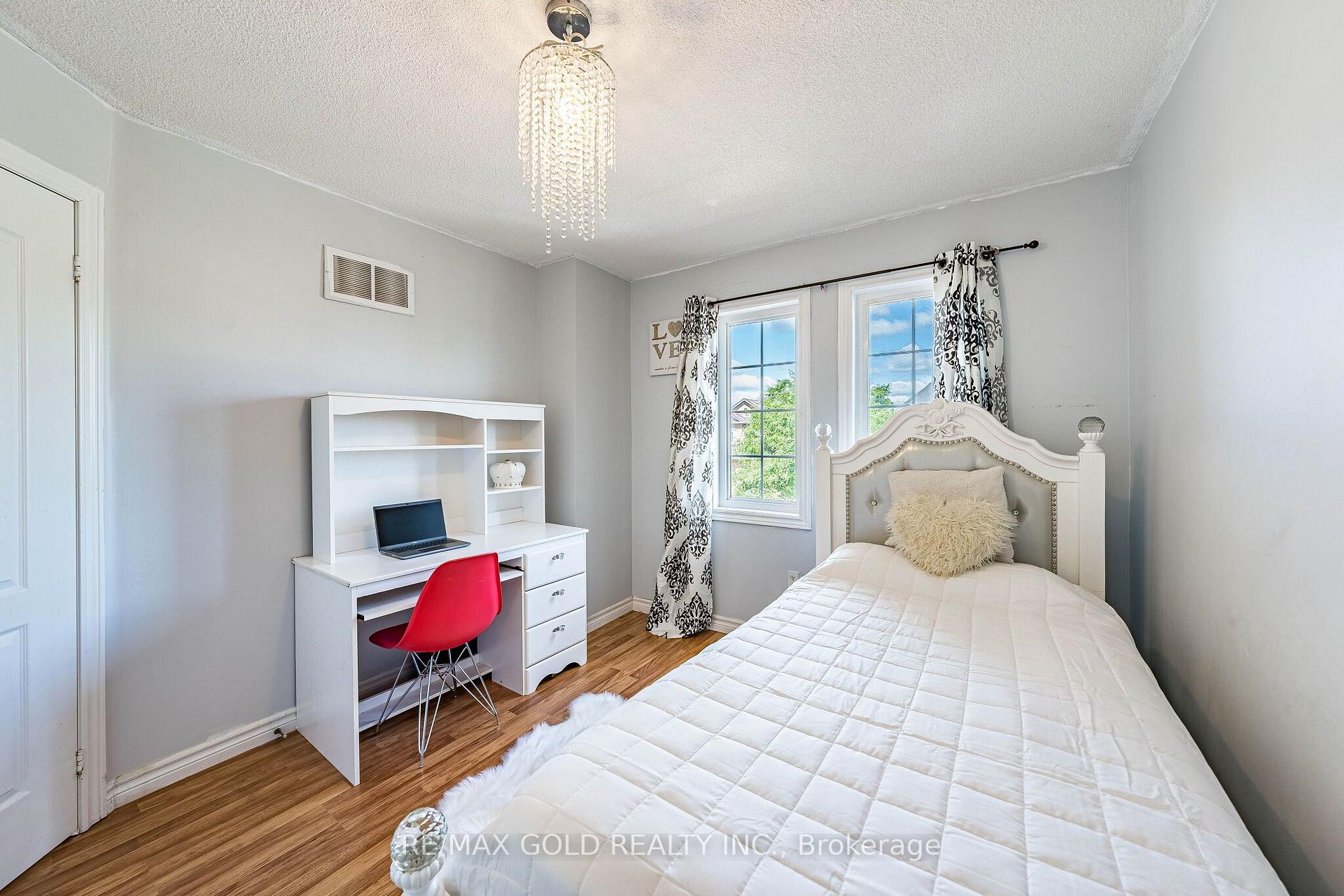 Photo 23 of 20 Amaranth Crescent, Brampton, Northwest Sandalwood Parkway — HOMEH