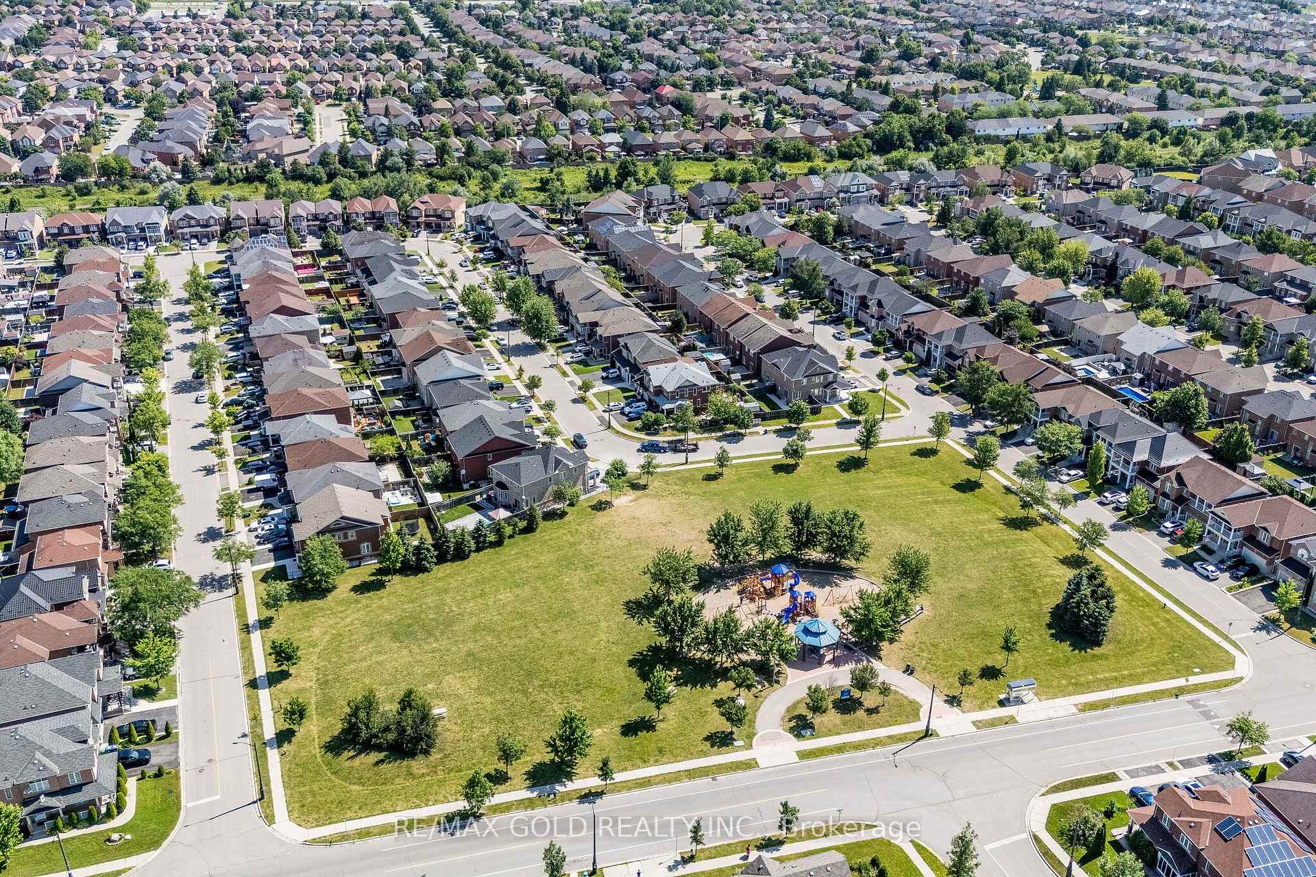 Photo 38 of 20 Amaranth Crescent, Brampton, Northwest Sandalwood Parkway — HOMEH