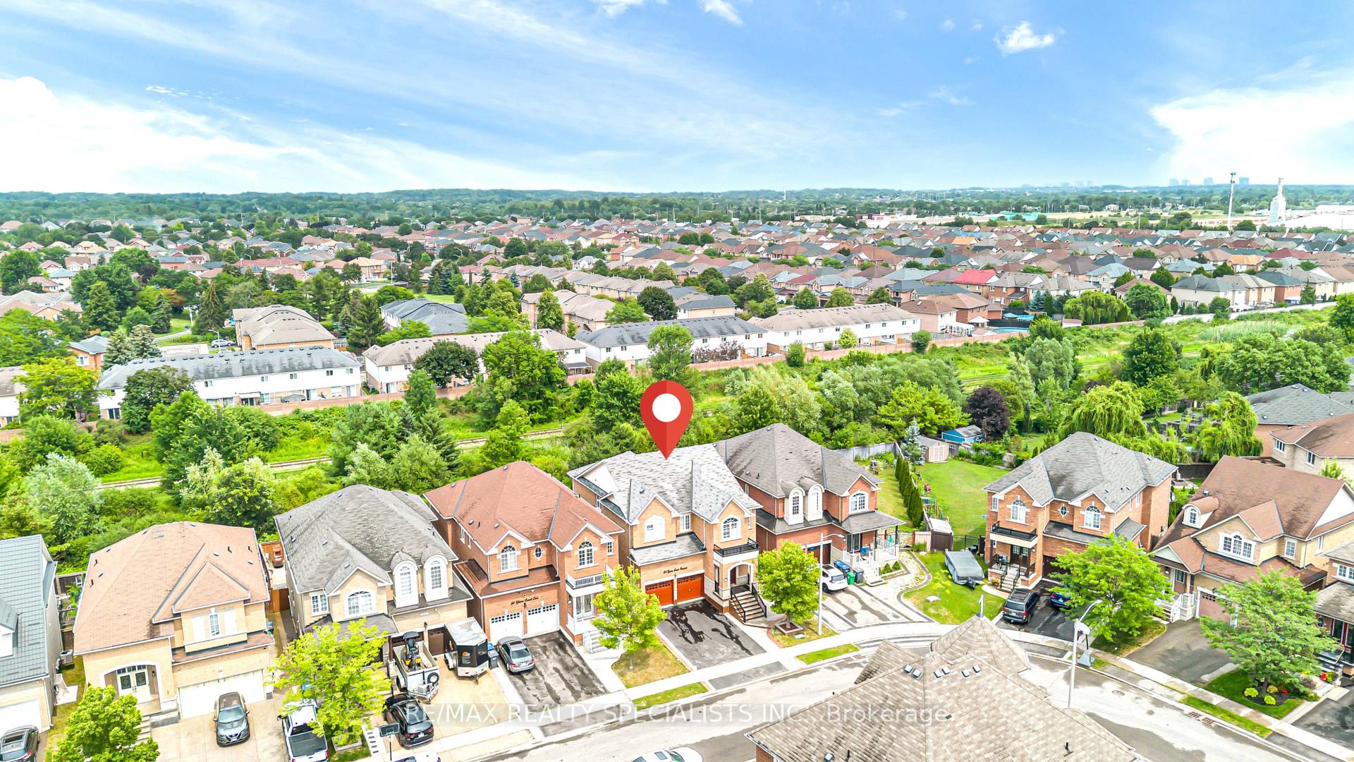 Photo 2 of 48 Game Creek Crescent, Brampton, Northwest Sandalwood Parkway — HOMEH