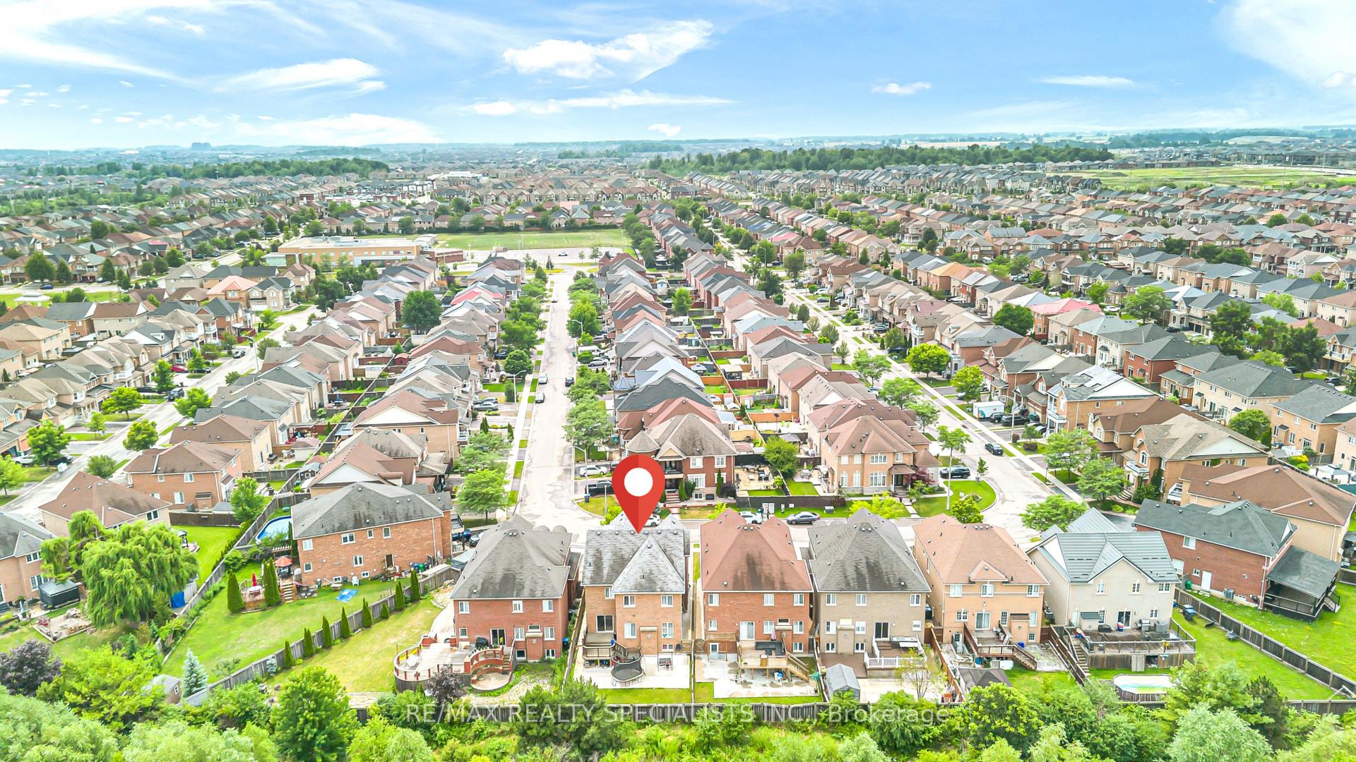 Photo 3 of 48 Game Creek Crescent, Brampton, Northwest Sandalwood Parkway — HOMEH