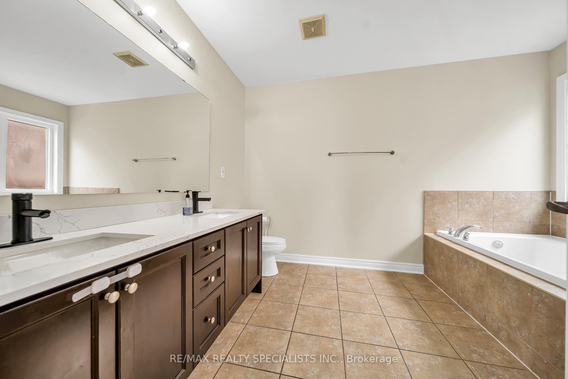 Photo 13 of 48 Game Creek Crescent, Brampton, Northwest Sandalwood Parkway — HOMEH