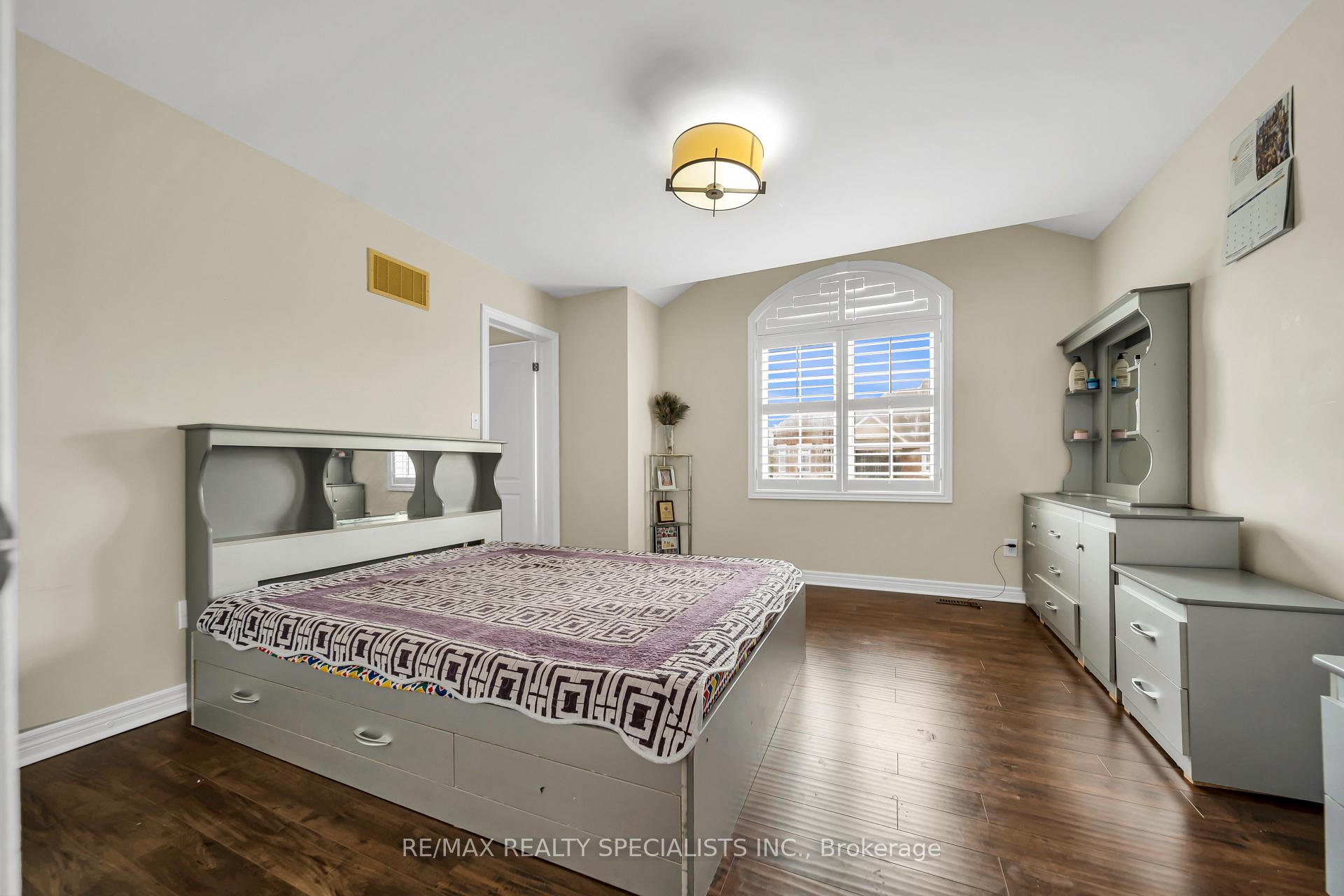 Photo 24 of 48 Game Creek Crescent, Brampton, Northwest Sandalwood Parkway — HOMEH