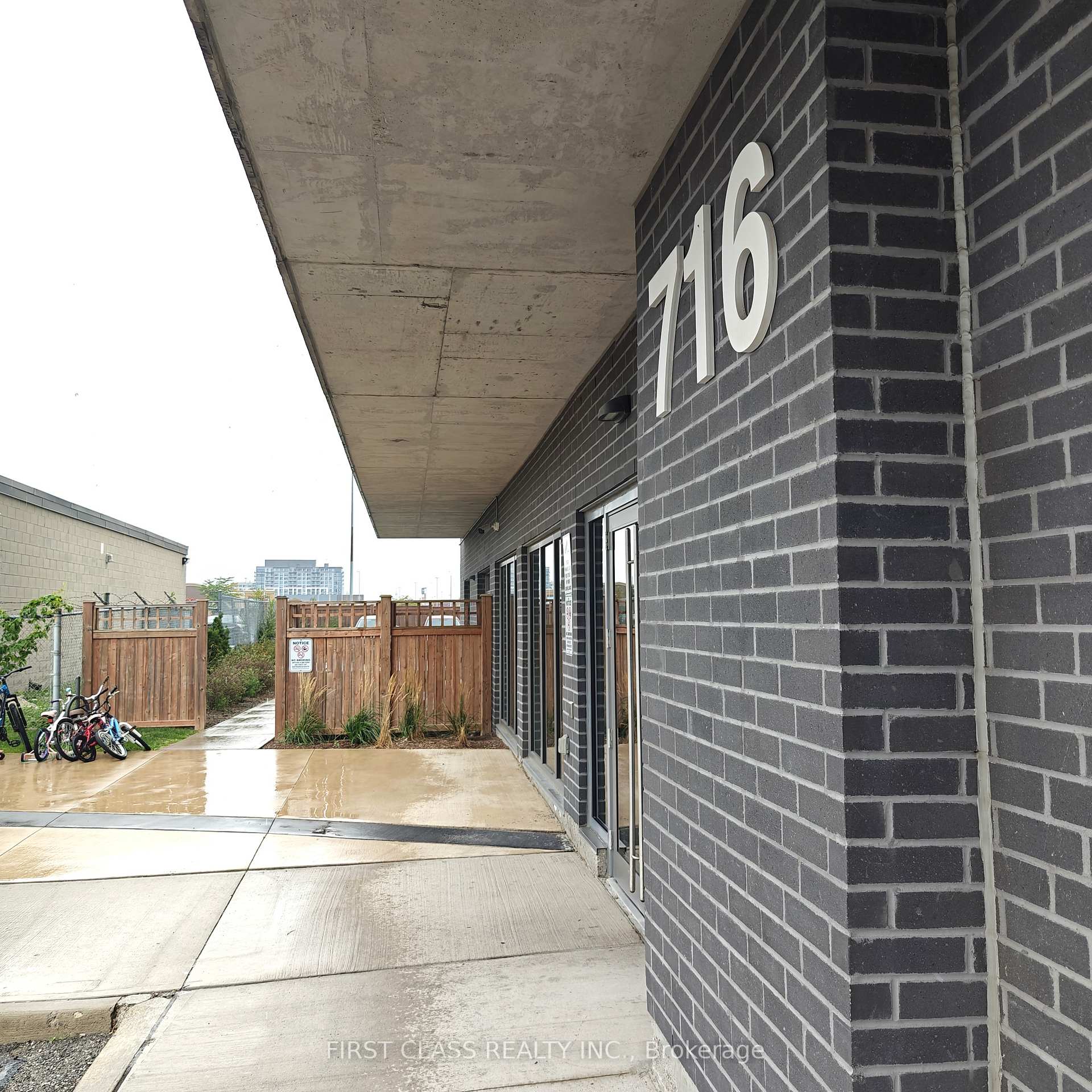 Photo of Unit 808, 716 Main Street E