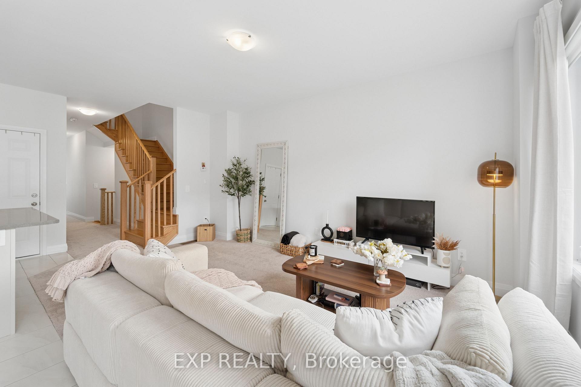Photo 4 of 73 Butler Boulevard, Kawartha Lakes, Lindsay — HOMEH