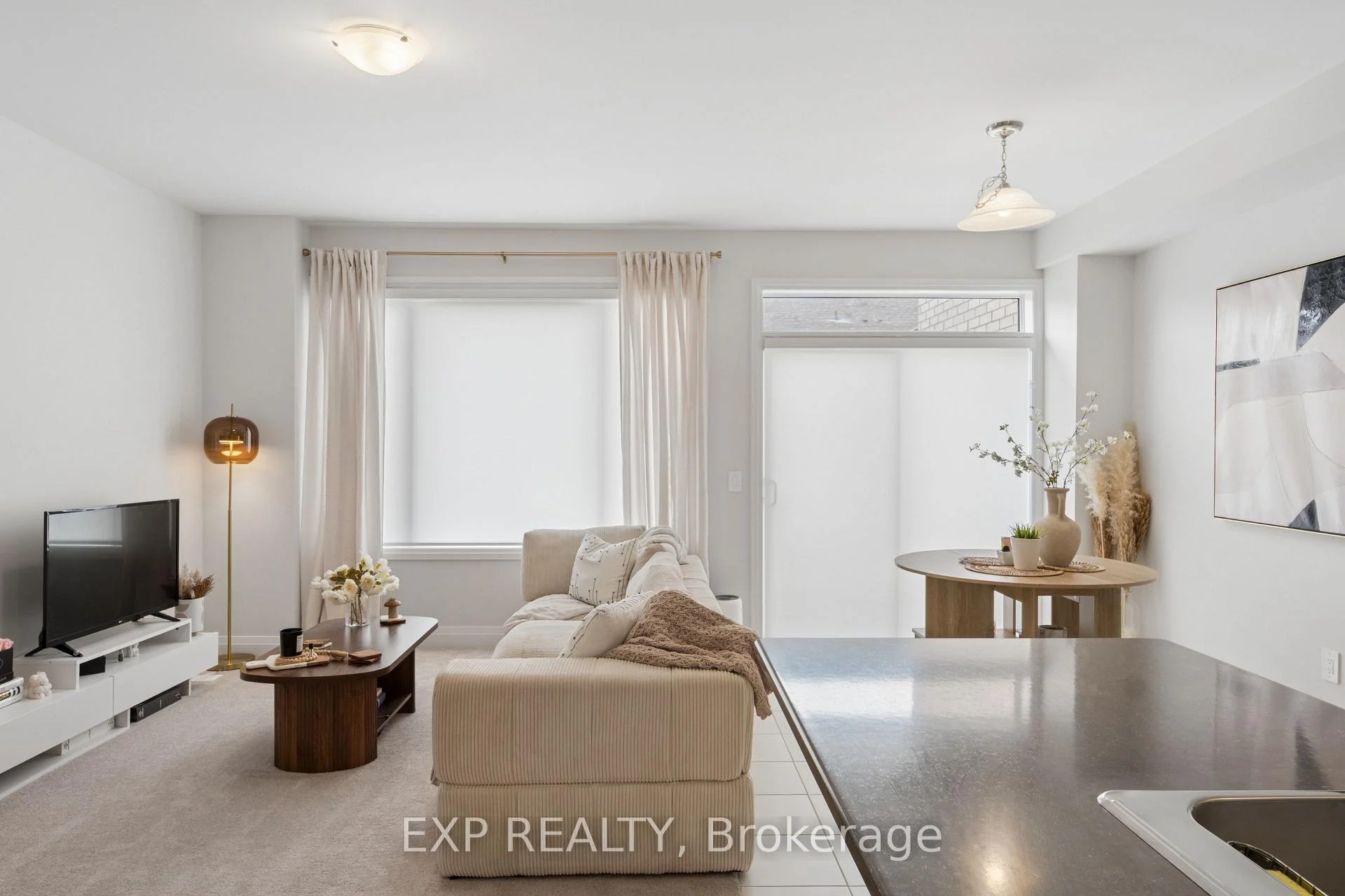 Photo 6 of 73 Butler Boulevard, Kawartha Lakes, Lindsay — HOMEH