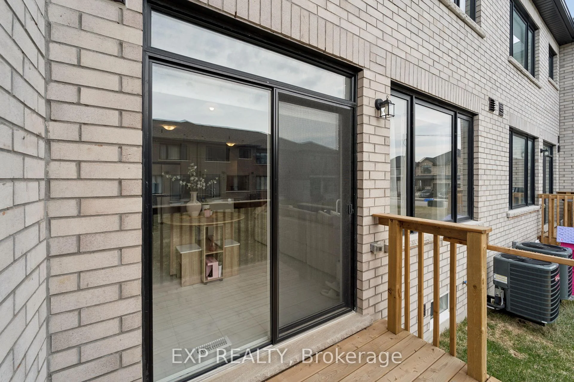 Photo 36 of 73 Butler Boulevard, Kawartha Lakes, Lindsay — HOMEH
