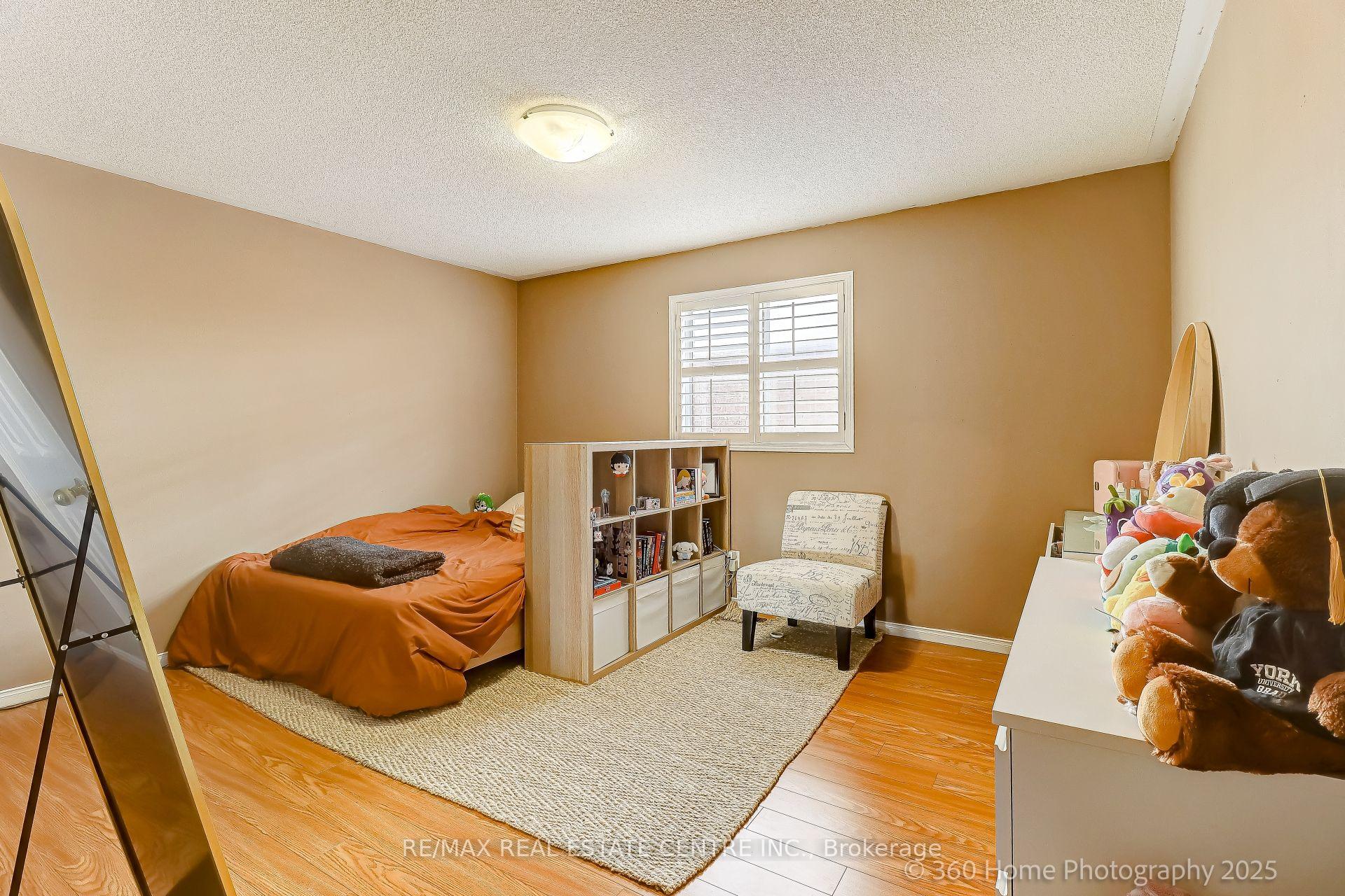 Photo 19 of 806 White Clover Way, Mississauga, East Credit — HOMEH