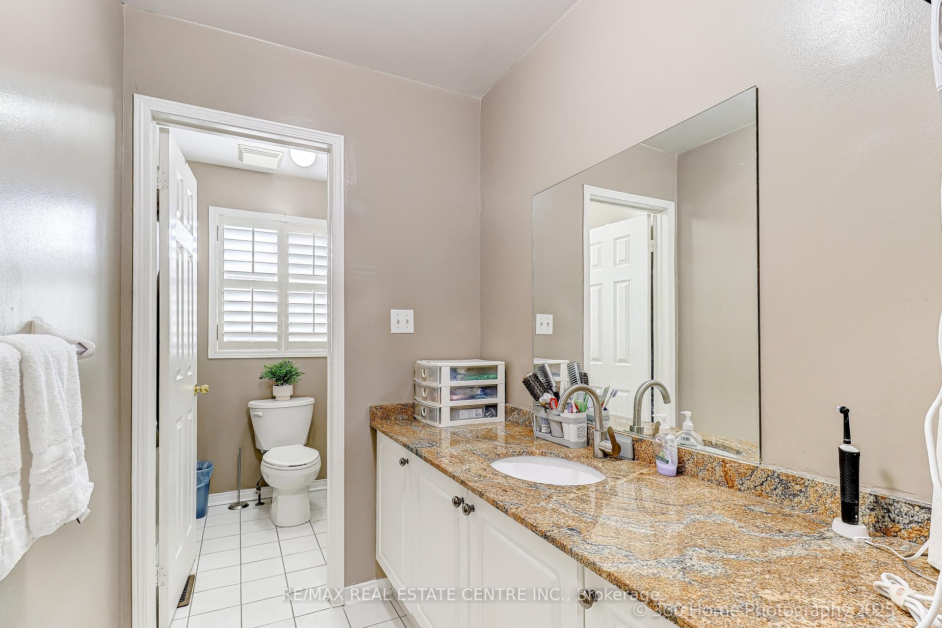 Photo 20 of 806 White Clover Way, Mississauga, East Credit — HOMEH