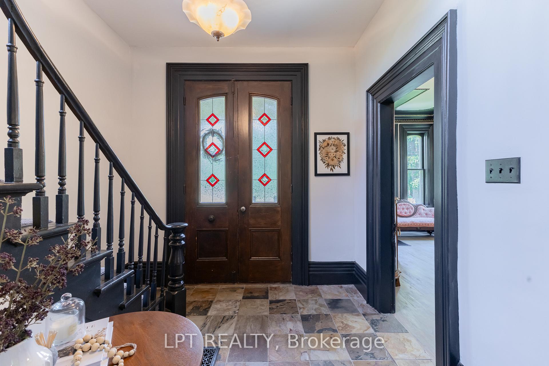 Photo 3 of 283 Hastings Street, North Middlesex, Parkhill — HOMEH