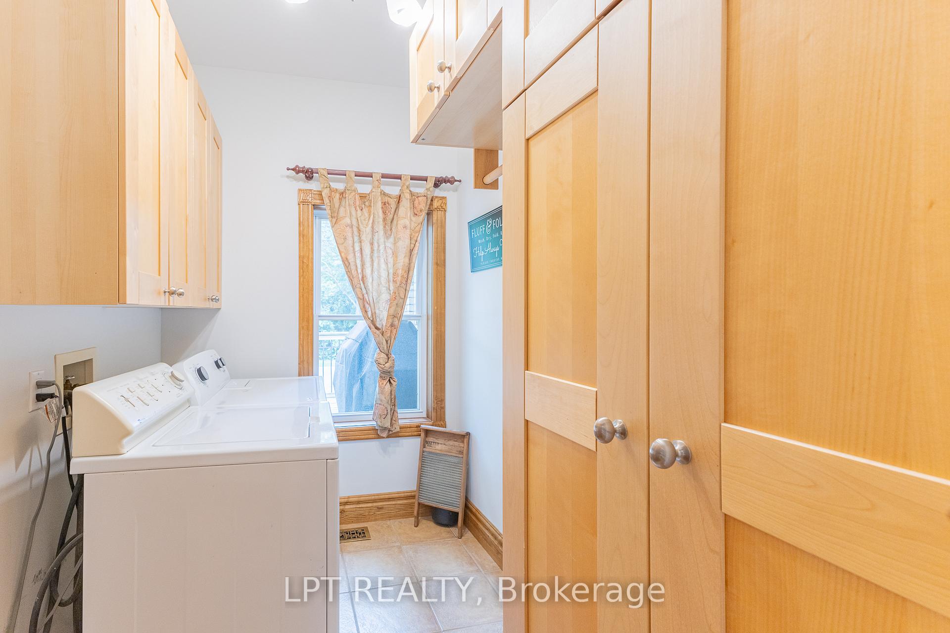 Photo 12 of 283 Hastings Street, North Middlesex, Parkhill — HOMEH