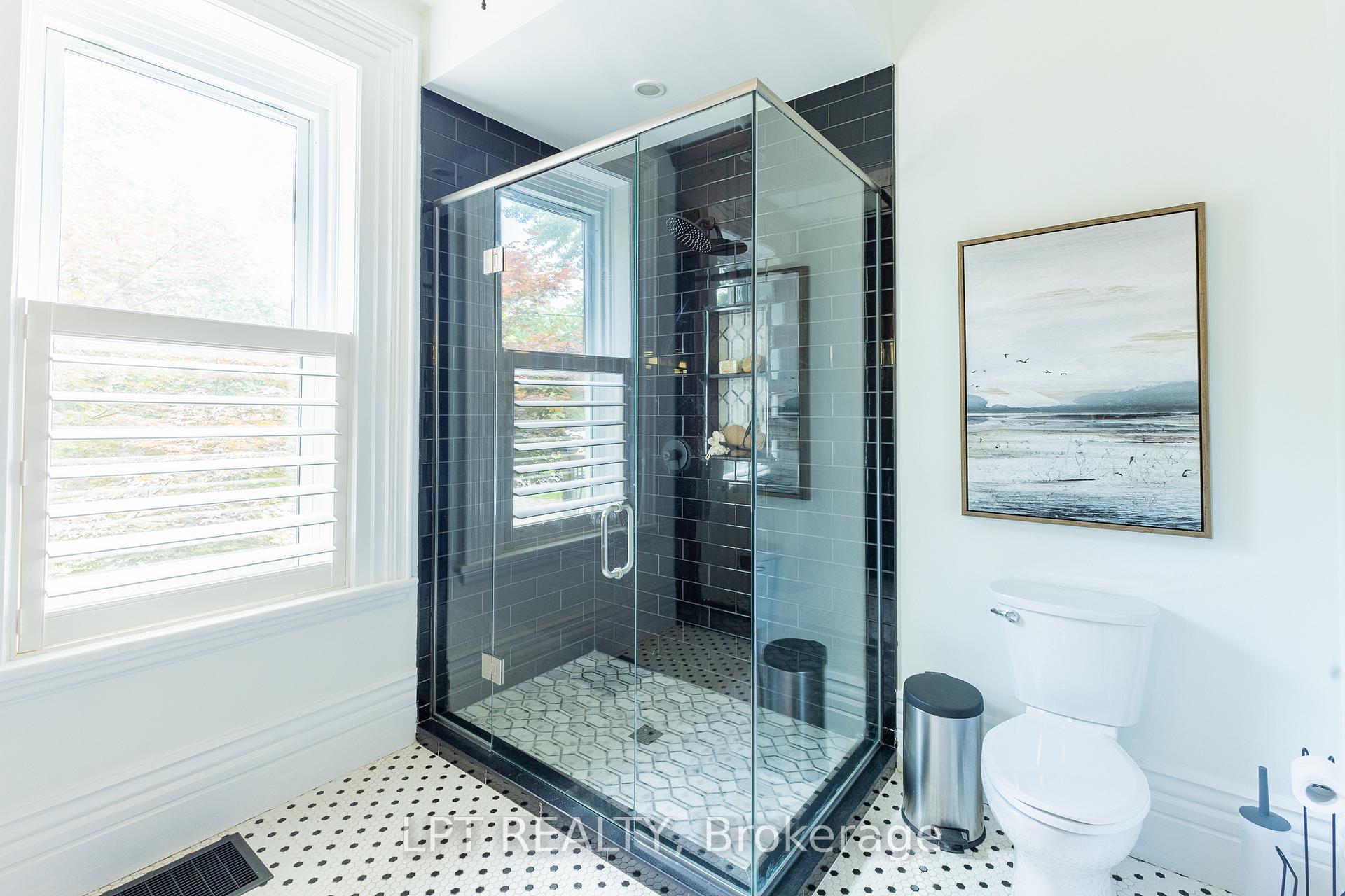Photo 18 of 283 Hastings Street, North Middlesex, Parkhill — HOMEH