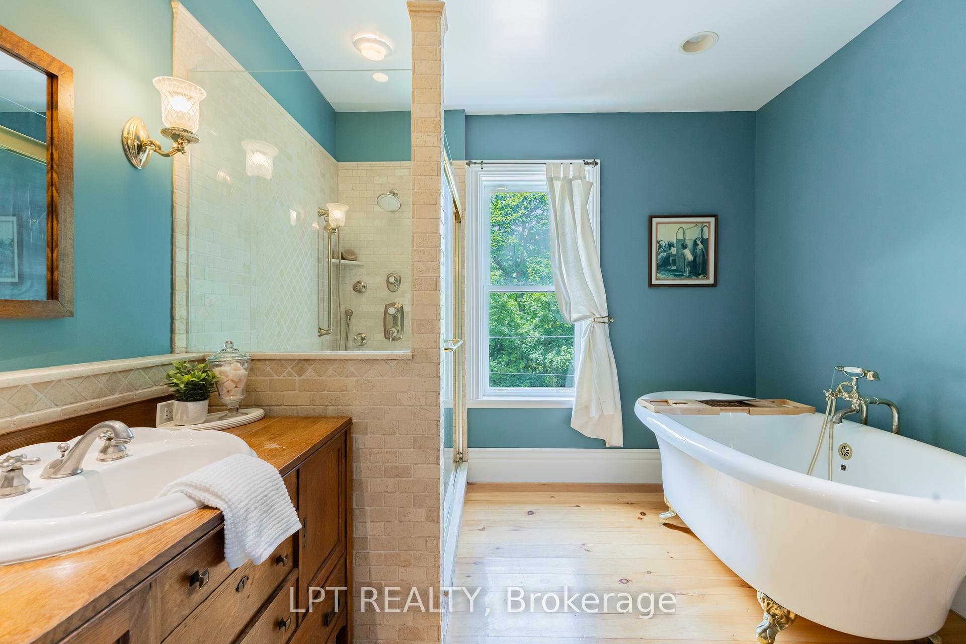 Photo 22 of 283 Hastings Street, North Middlesex, Parkhill — HOMEH