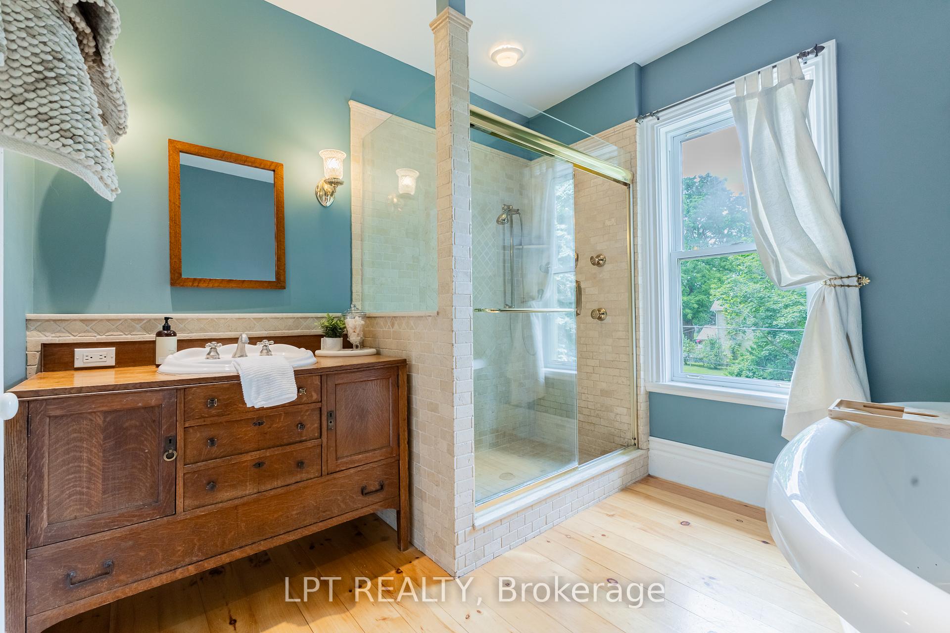 Photo 24 of 283 Hastings Street, North Middlesex, Parkhill — HOMEH