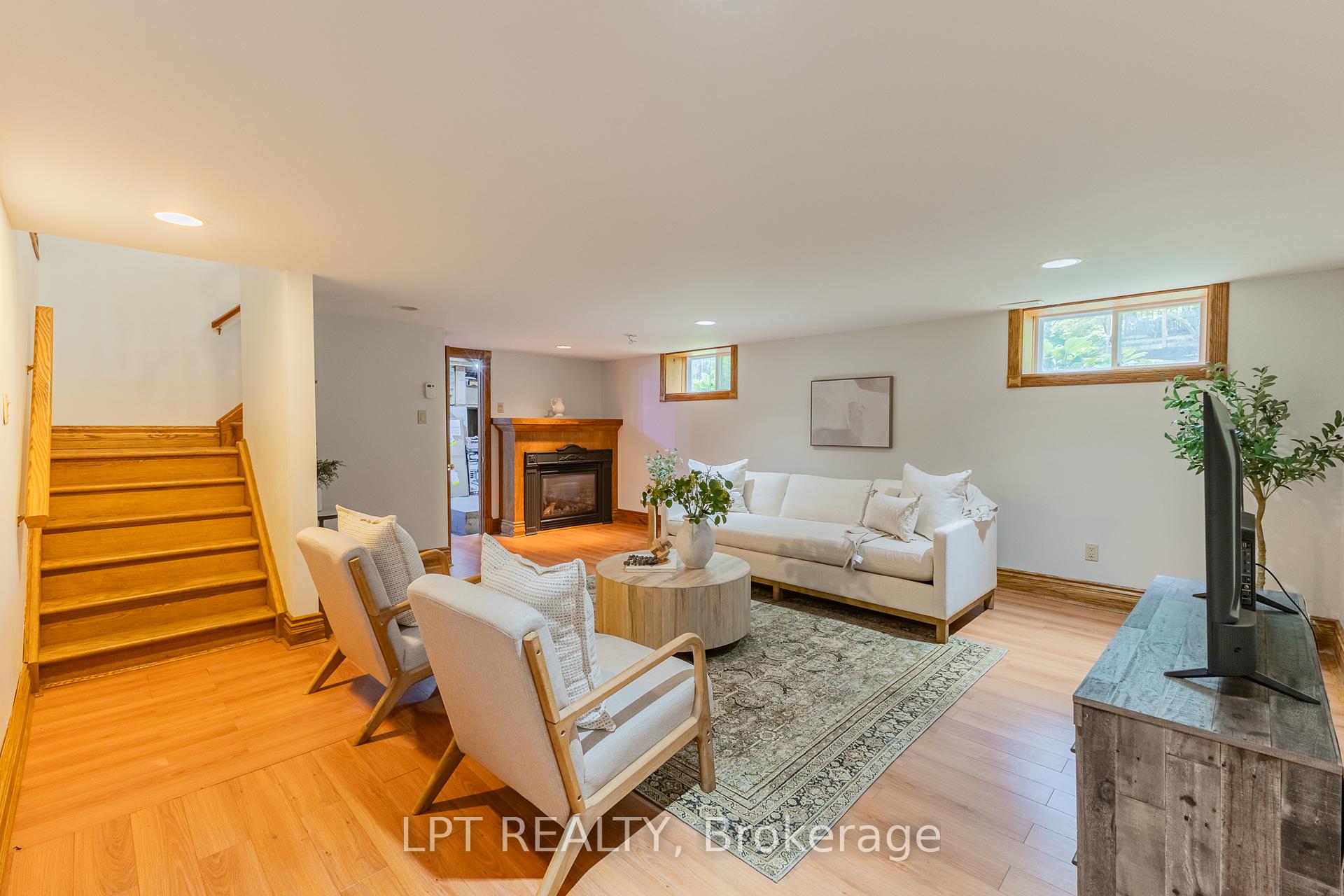 Photo 27 of 283 Hastings Street, North Middlesex, Parkhill — HOMEH