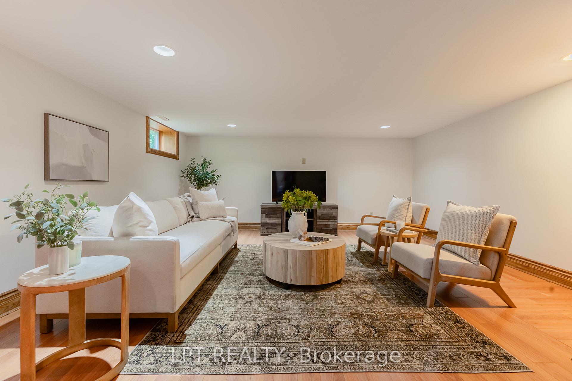 Photo 29 of 283 Hastings Street, North Middlesex, Parkhill — HOMEH