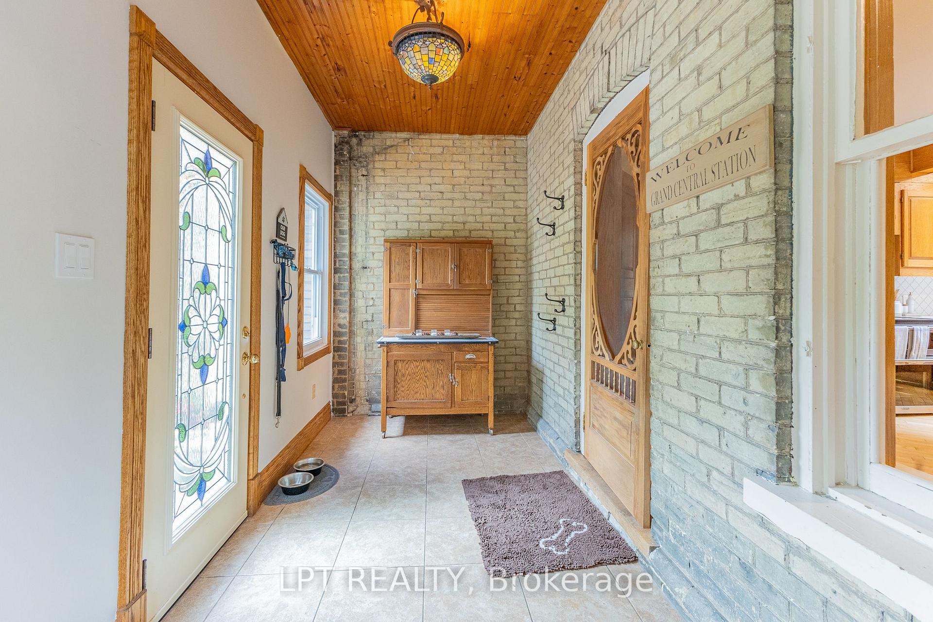 Photo 31 of 283 Hastings Street, North Middlesex, Parkhill — HOMEH