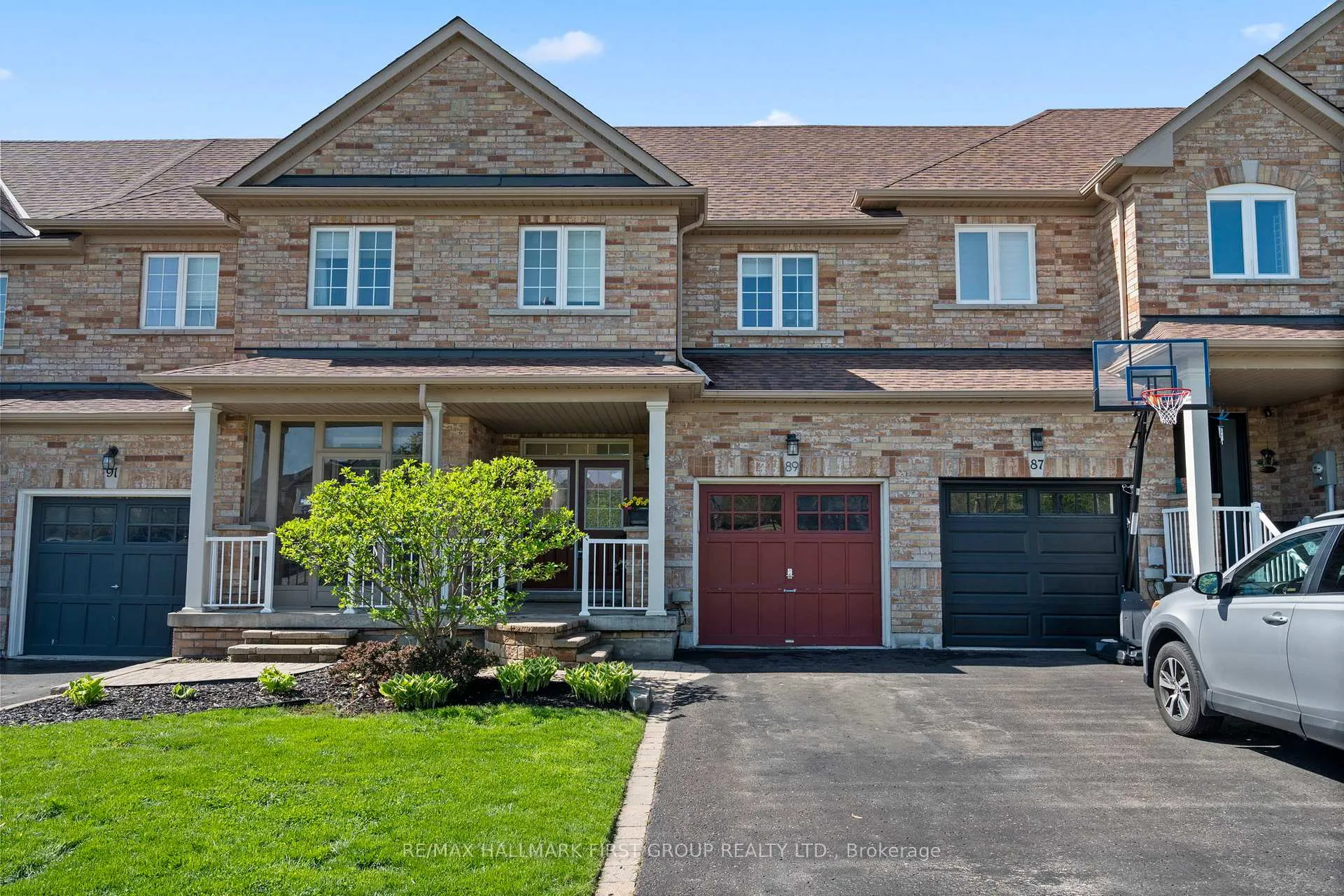 Photo 4 of 89 Eastfield Crescent, Clarington, Courtice — HOMEH