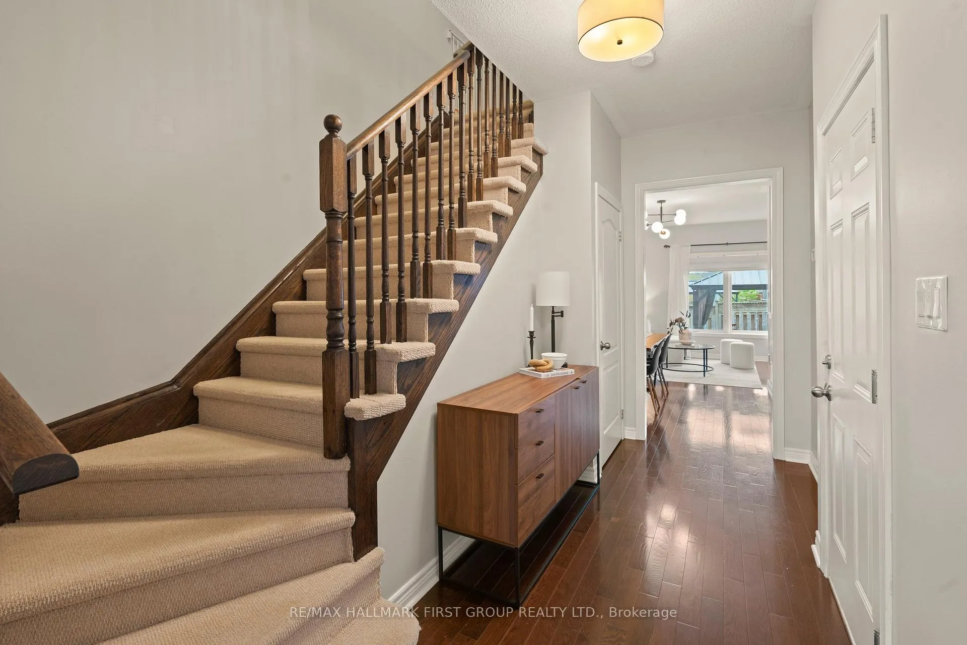 Photo 8 of 89 Eastfield Crescent, Clarington, Courtice — HOMEH
