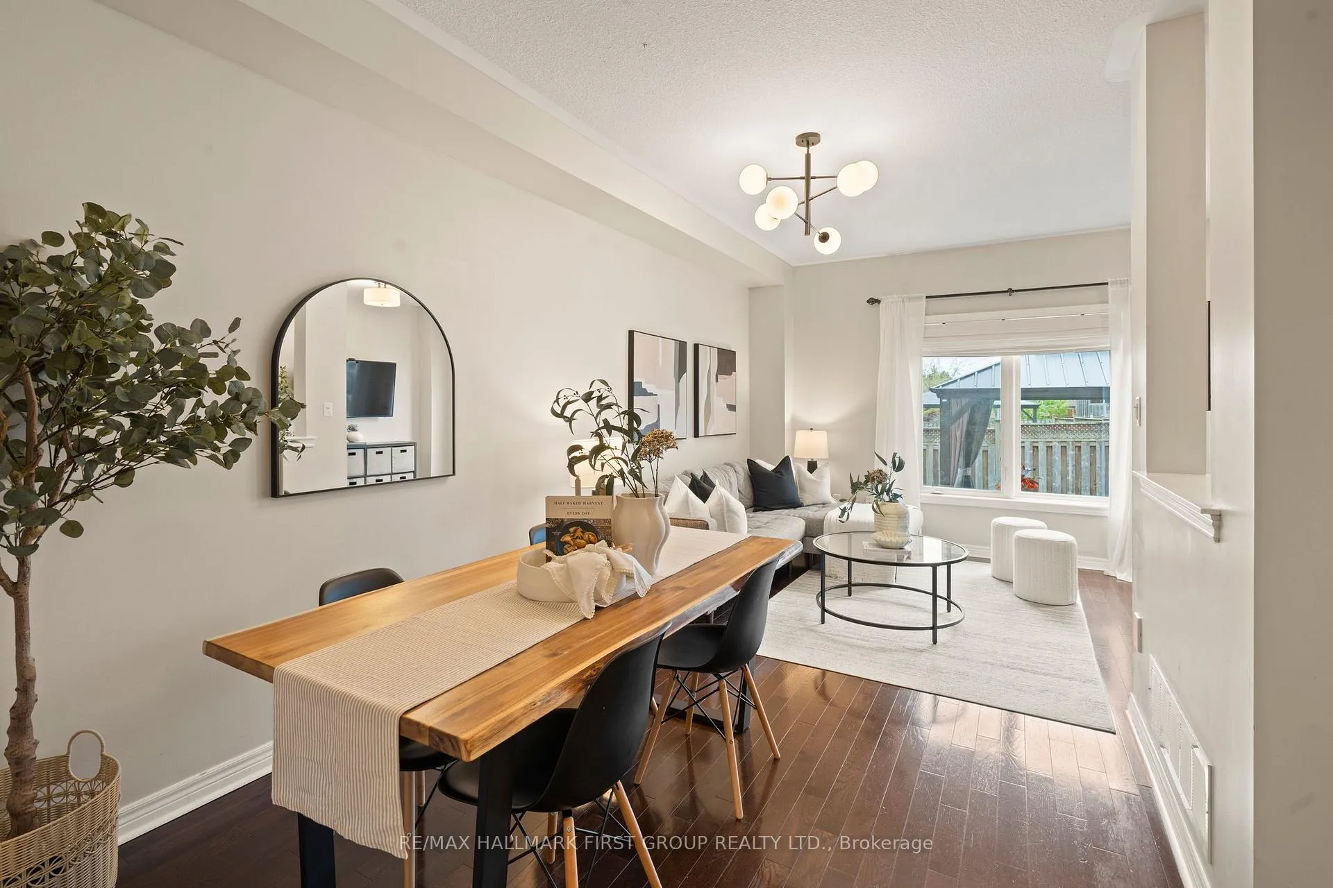 Photo 9 of 89 Eastfield Crescent, Clarington, Courtice — HOMEH