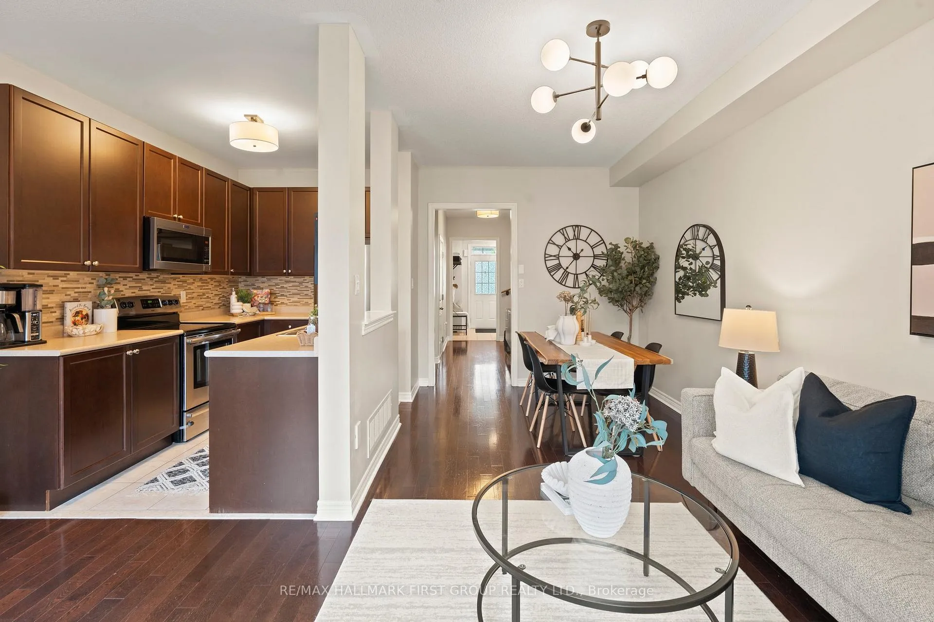 Photo 13 of 89 Eastfield Crescent, Clarington, Courtice — HOMEH