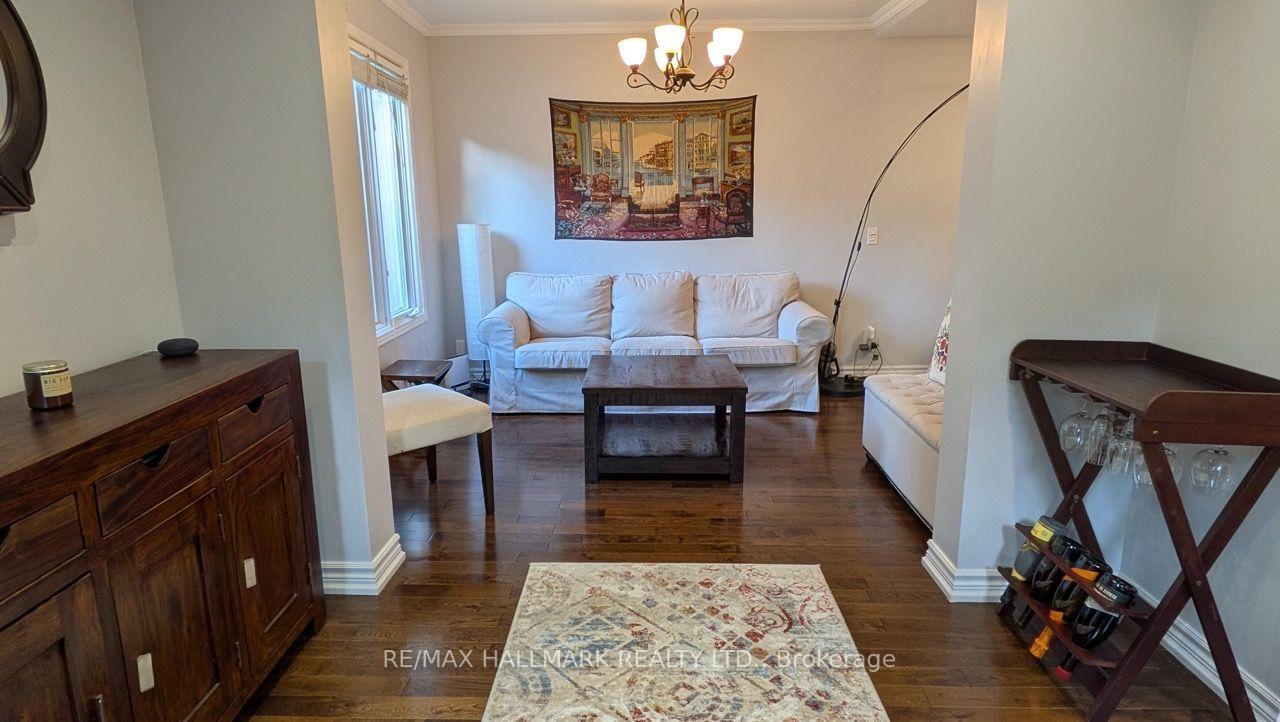 Photo 12 of 15 Daniels Street, Etobicoke, Stonegate-Queensway — HOMEH