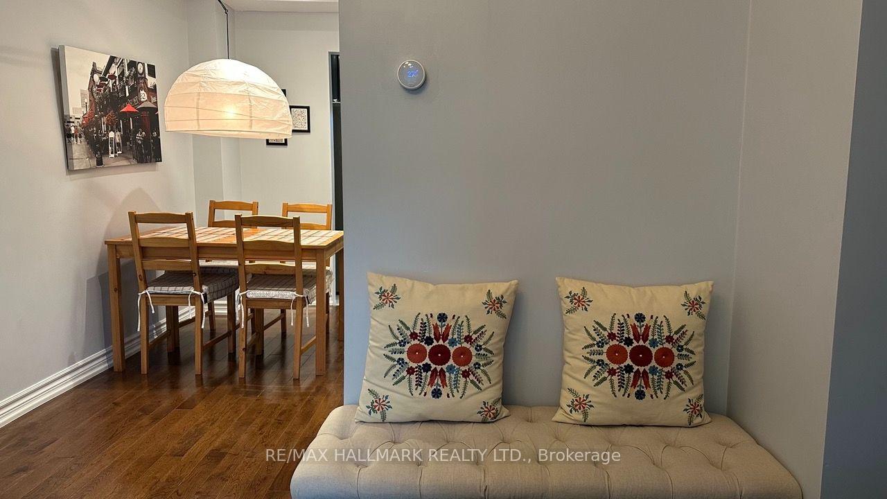 Photo 14 of 15 Daniels Street, Etobicoke, Stonegate-Queensway — HOMEH