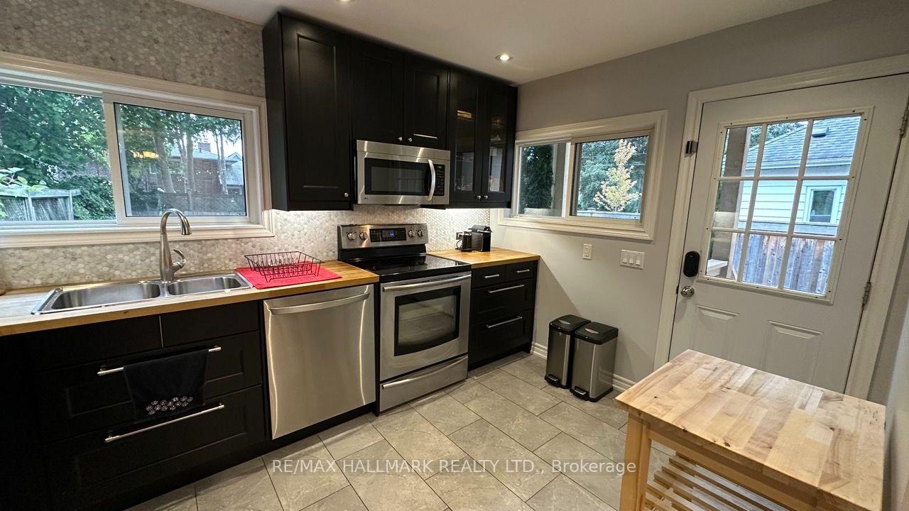 Photo 18 of 15 Daniels Street, Etobicoke, Stonegate-Queensway — HOMEH