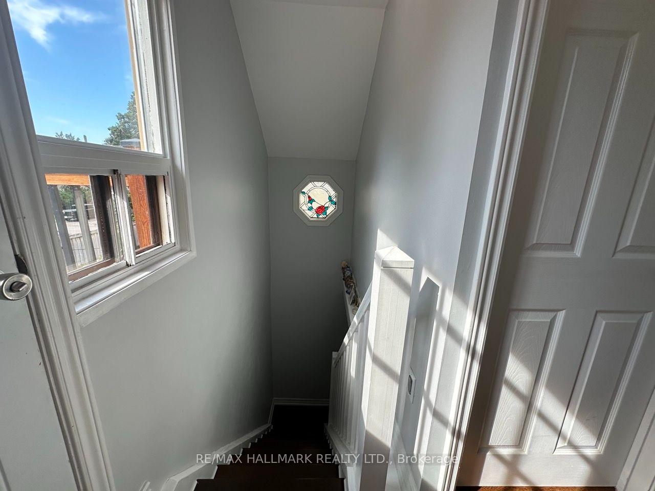 Photo 23 of 15 Daniels Street, Etobicoke, Stonegate-Queensway — HOMEH