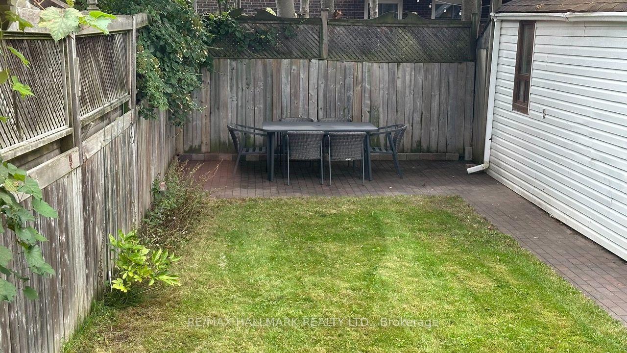 Photo 43 of 15 Daniels Street, Etobicoke, Stonegate-Queensway — HOMEH