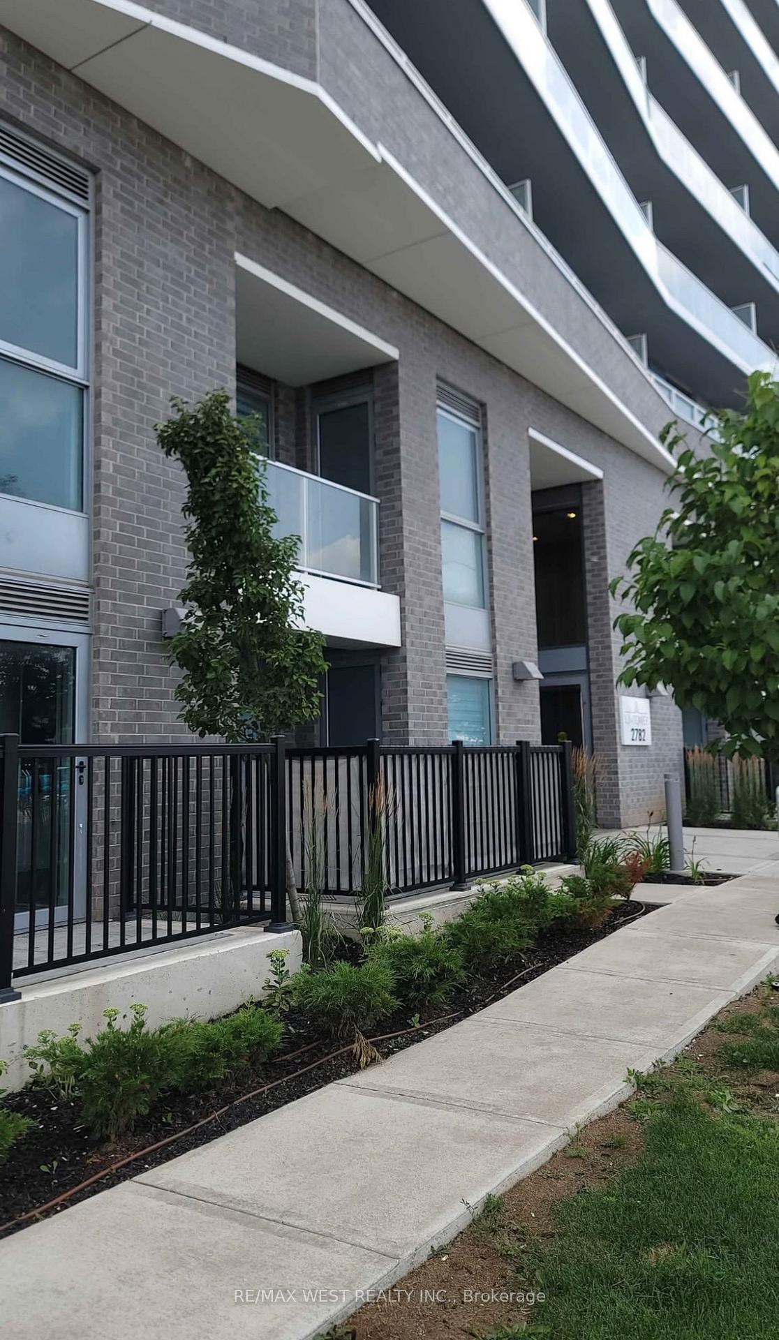 Photo 3 of Unit 107, 2782 Barton Street E, Hamilton, Riverdale — HOMEH
