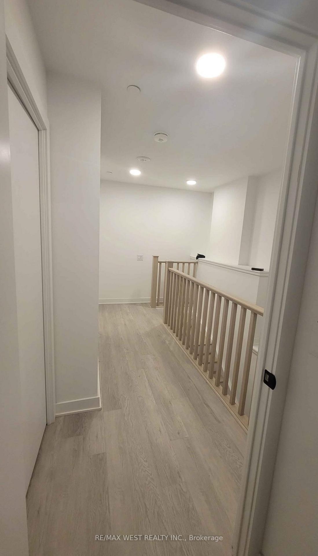 Photo 13 of Unit 107, 2782 Barton Street E, Hamilton, Riverdale — HOMEH
