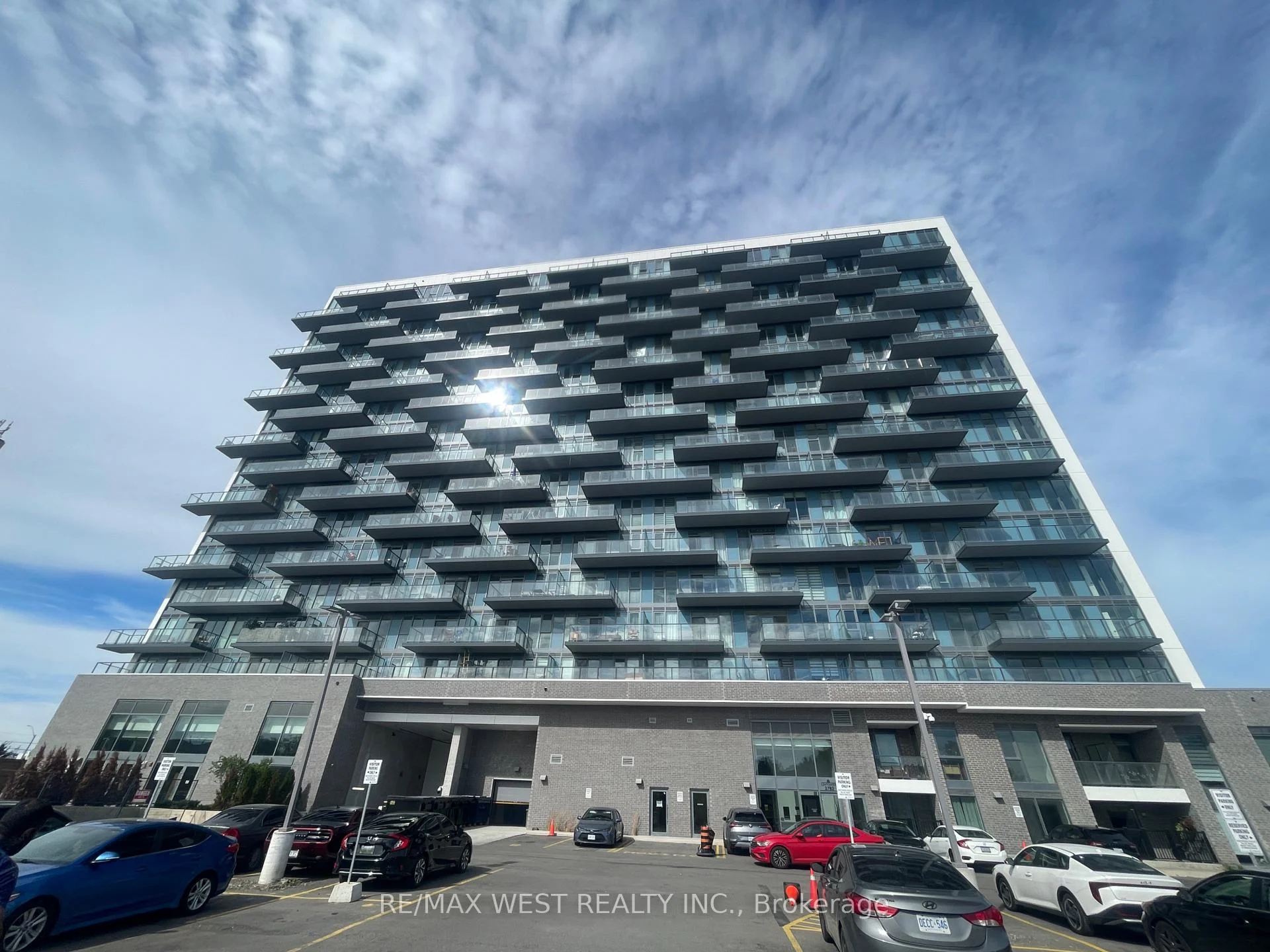 Photo 2 of Unit 107, 2782 Barton Street E, Hamilton, Riverdale — HOMEH