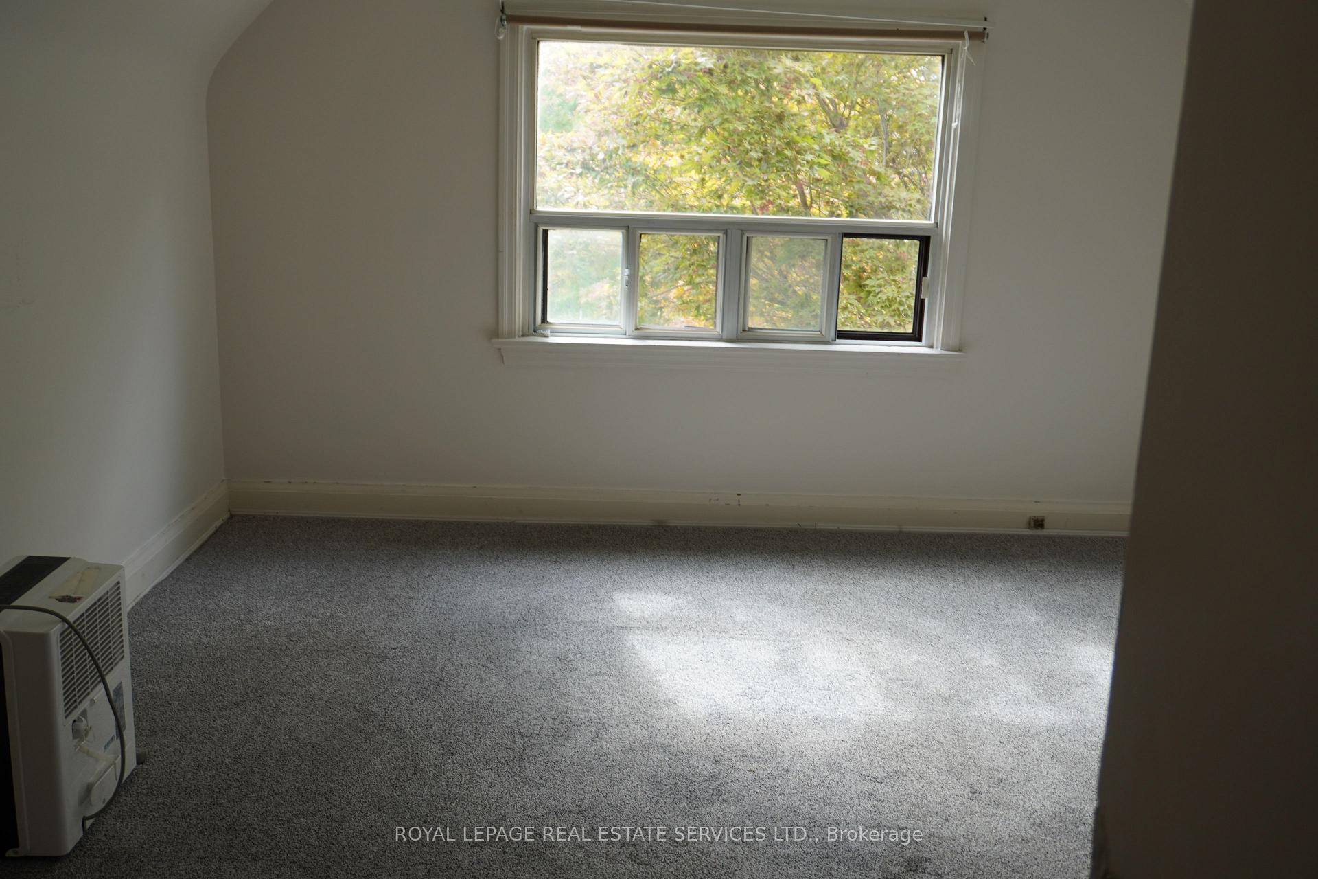 Photo 56 of Unit Main, 12 Coniston Road, Scarborough, Clairlea-Birchmount — HOMEH