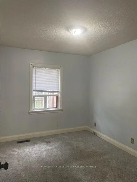 Photo 17 of Unit Main, 12 Coniston Road, Scarborough, Clairlea-Birchmount — HOMEH